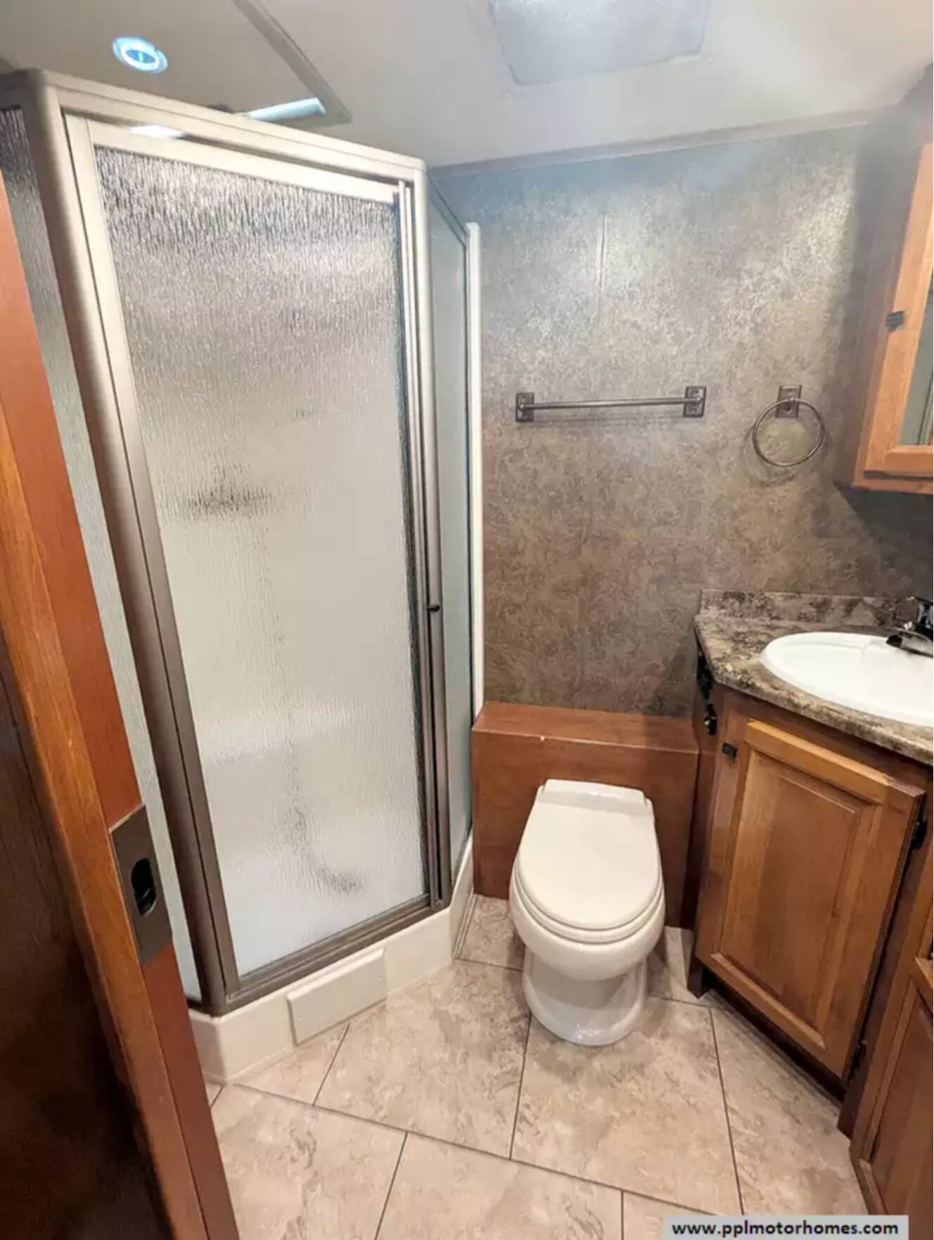 A photo of this 2014 Tiffin Allegro Open Road 36LA