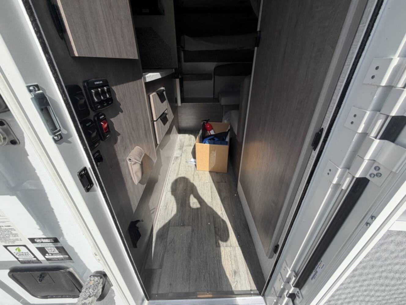 A photo of this 2027 Lance LANCE 825