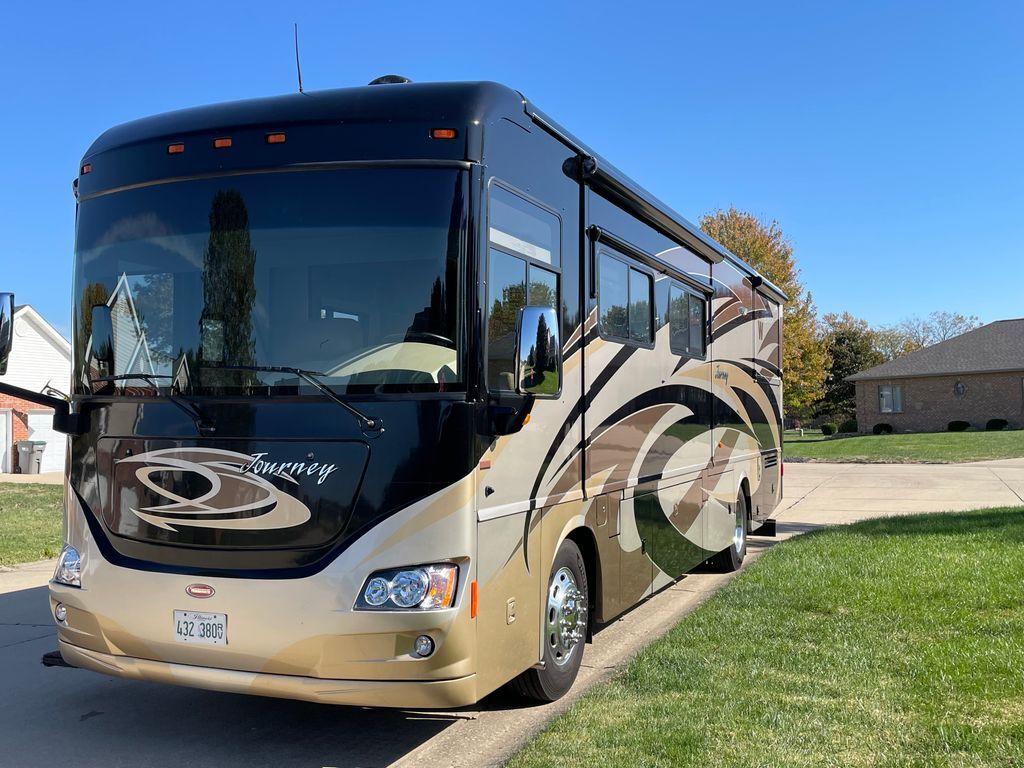 2012 Winnebago Journey 36M in breese IL