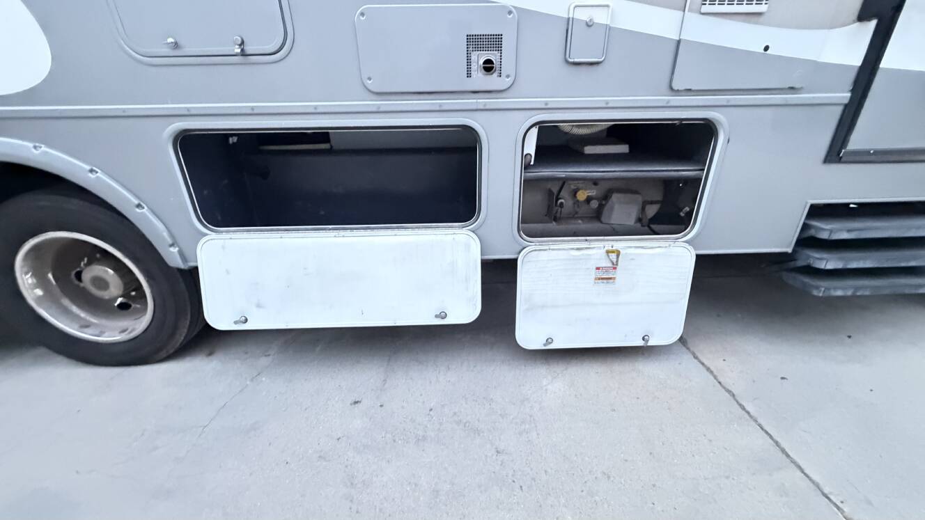 A photo of this 2013 Fleetwood STORM 28MS