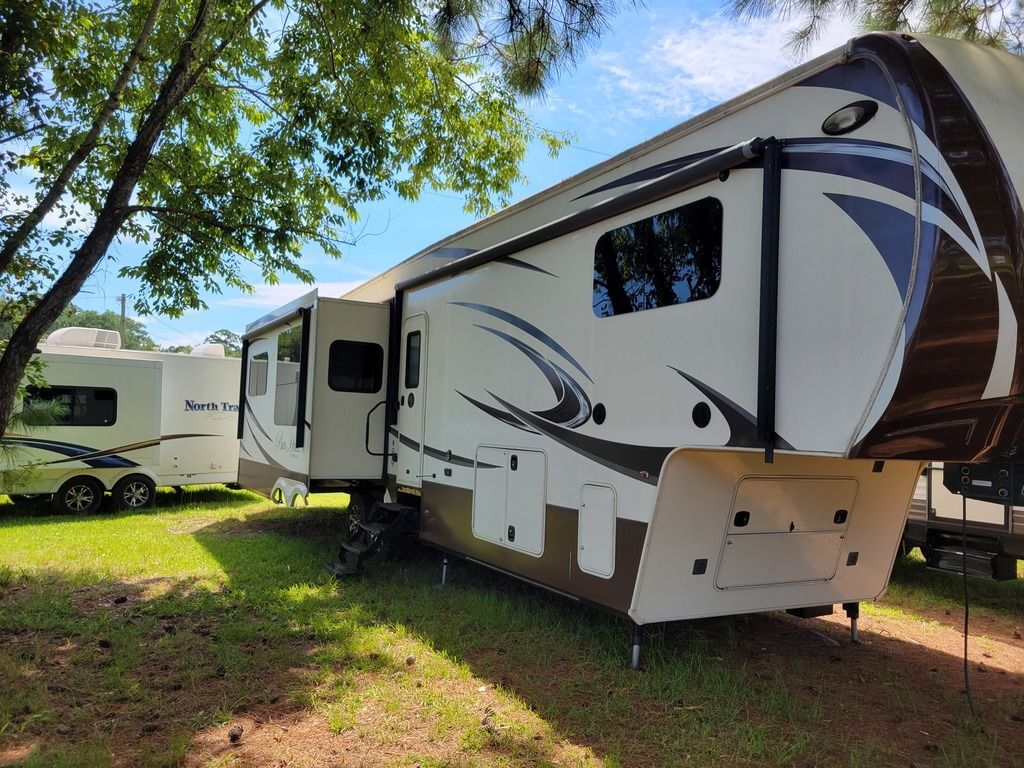 2015 Evergreen Bay Hill 369RL in newport NC