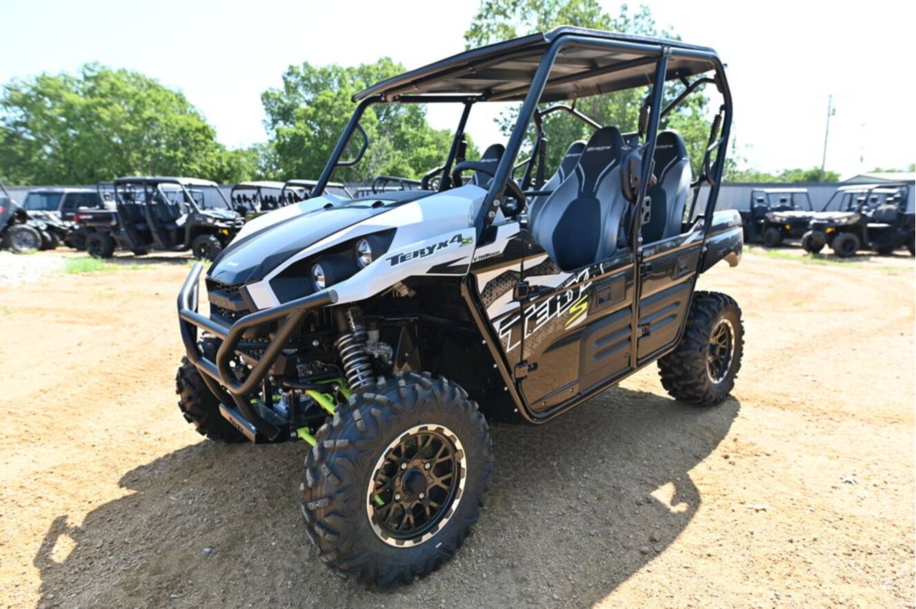 A photo of this 2025 Kawasaki Teryx4 S LE