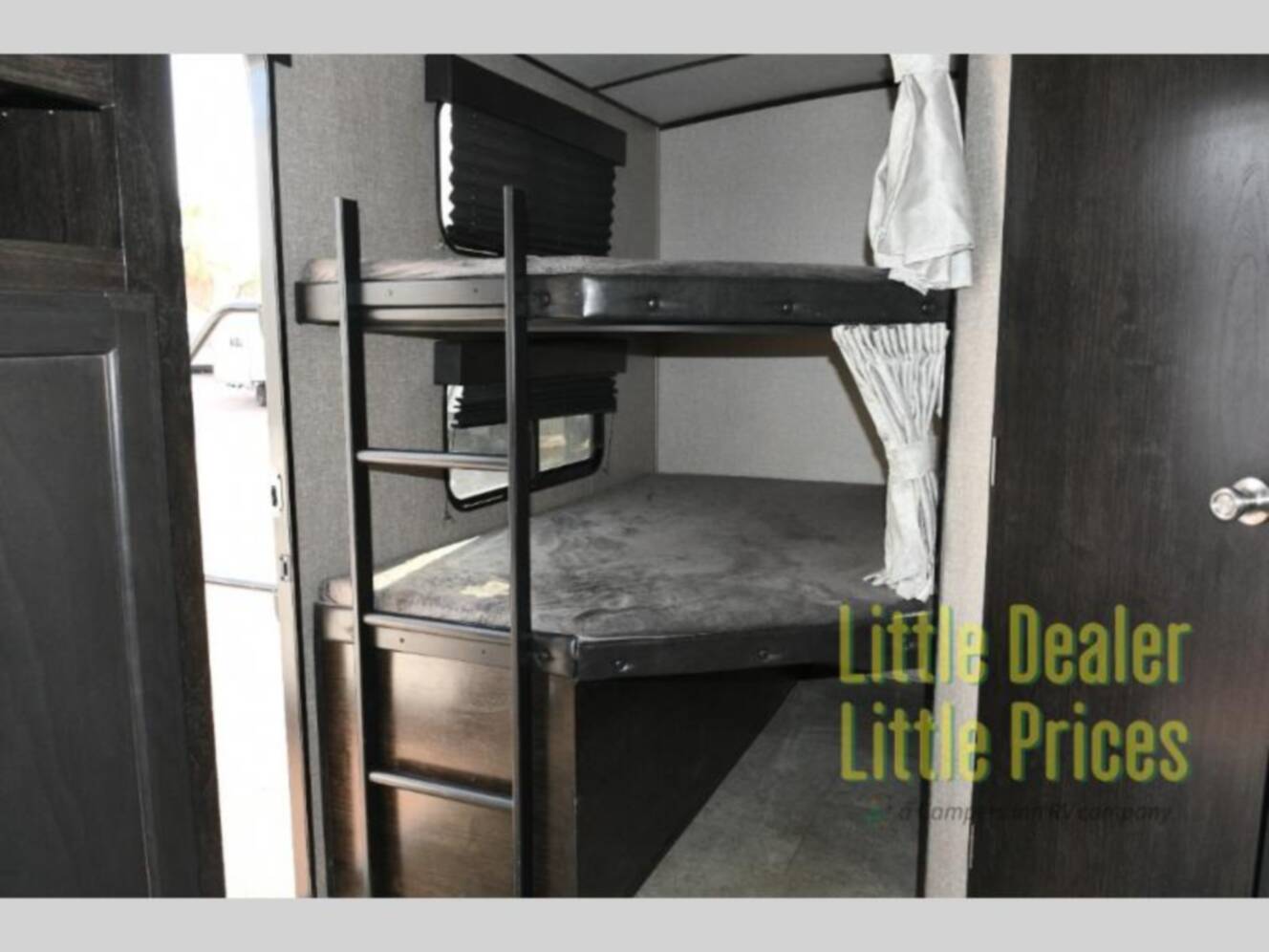 A photo of this 2019 Grand Design Imagine 2800BH