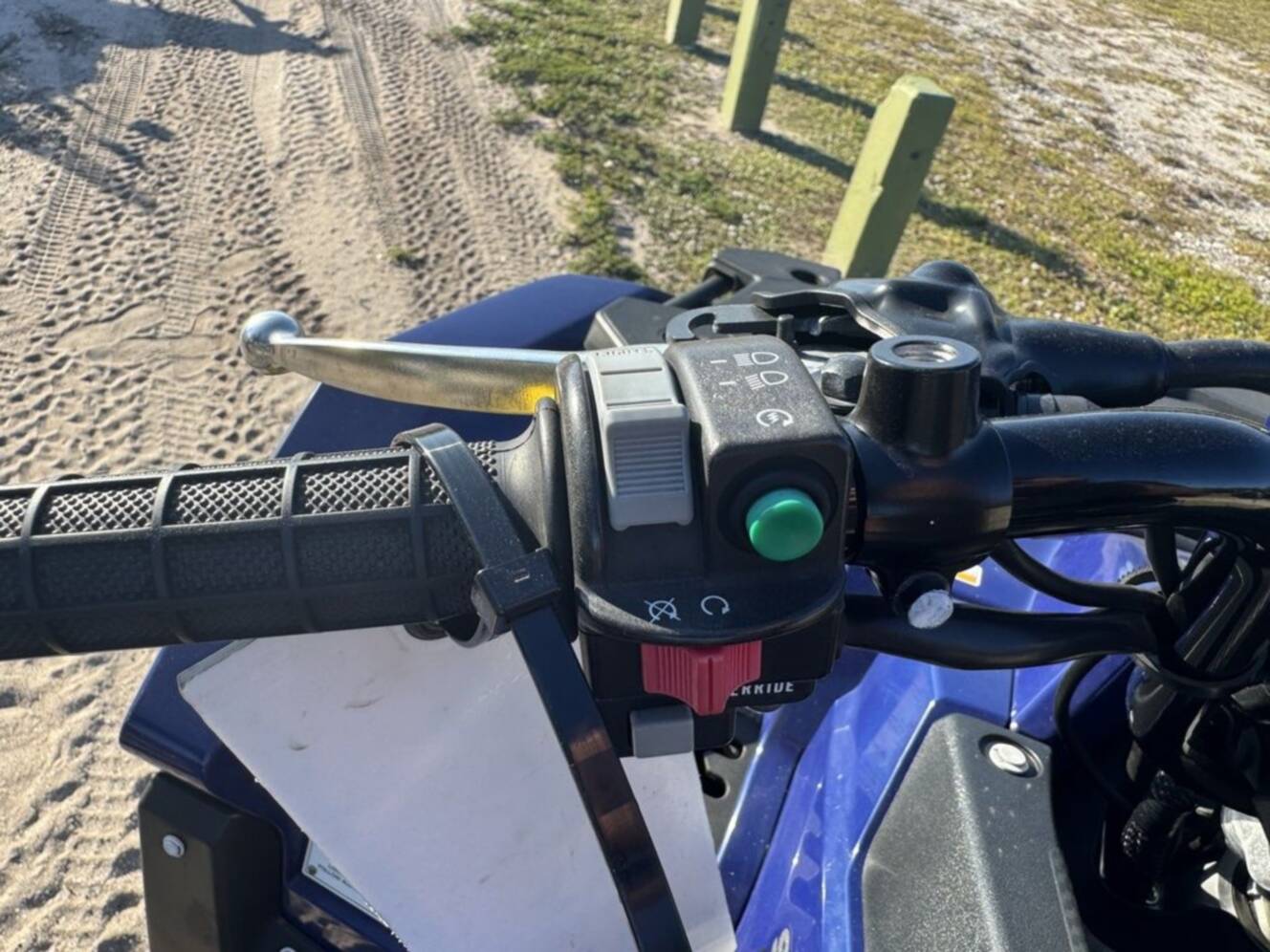 A photo of this 2023 Suzuki KingQuad 750AXi Power Steering