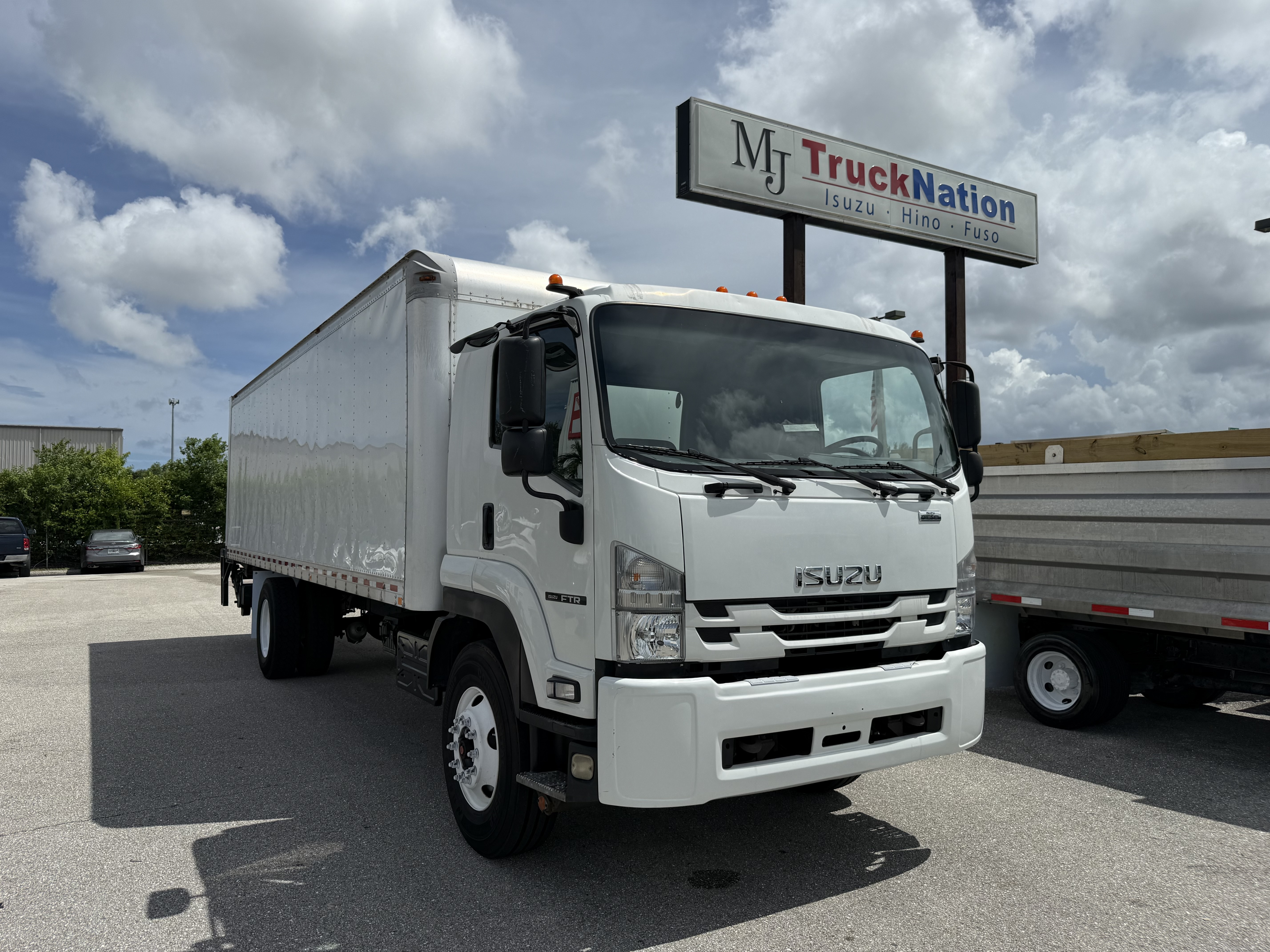 2018 ISUZU FTR in West Palm Beach, FL