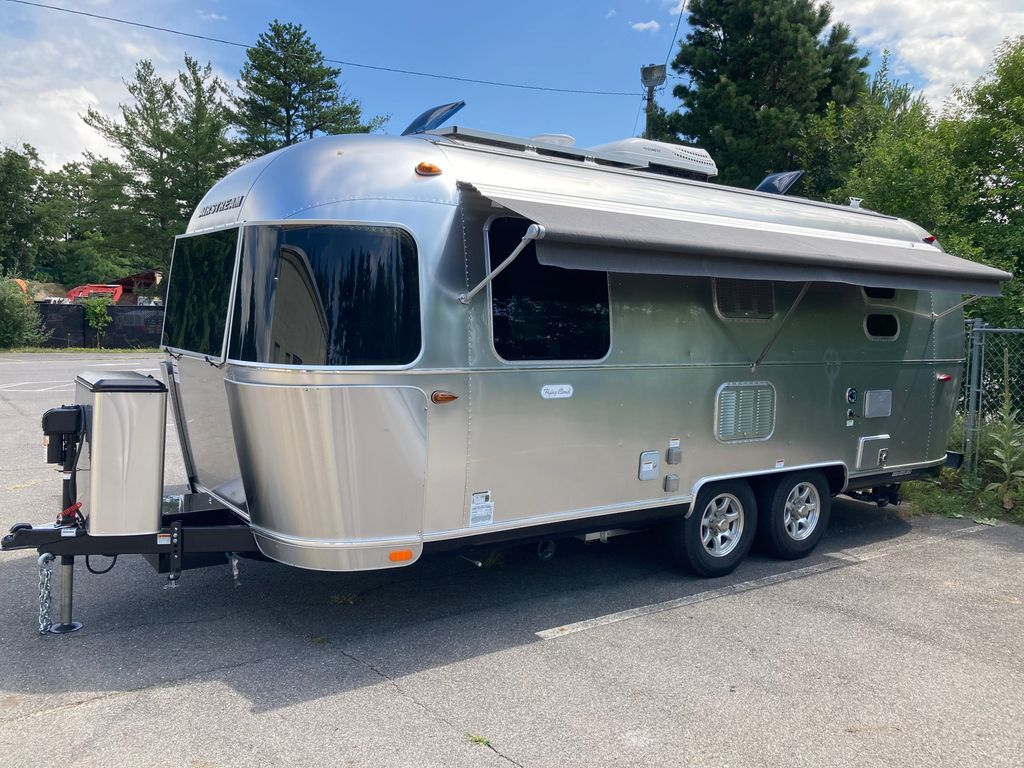 2020 Airstream Flying Cloud 23FB in sandwich MA