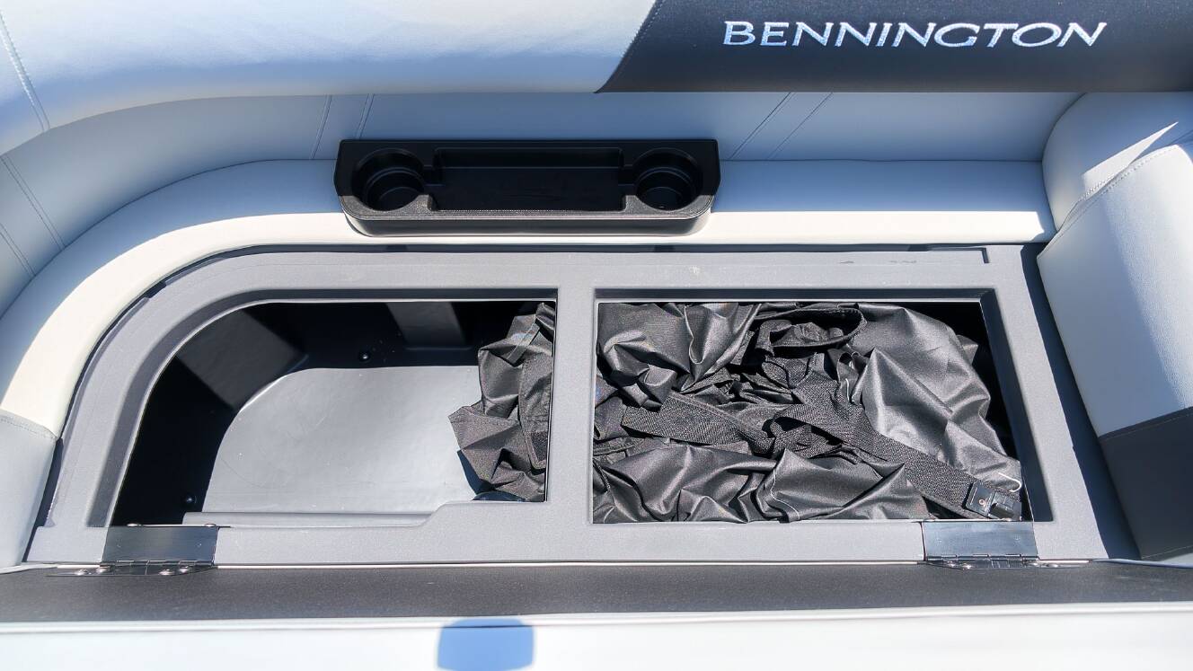 A photo of this 2027 Bennington 18 S CRUISE