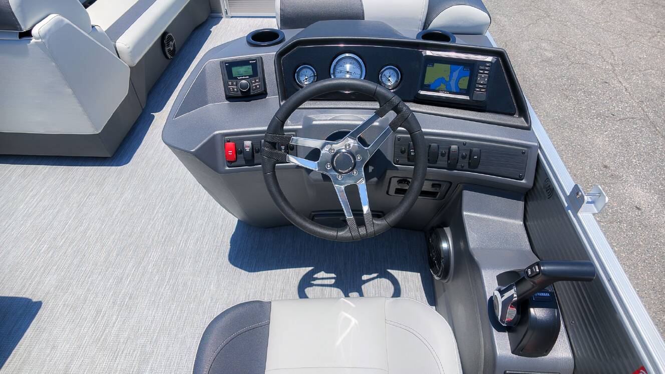 A photo of this 2027 Bennington 18 S CRUISE