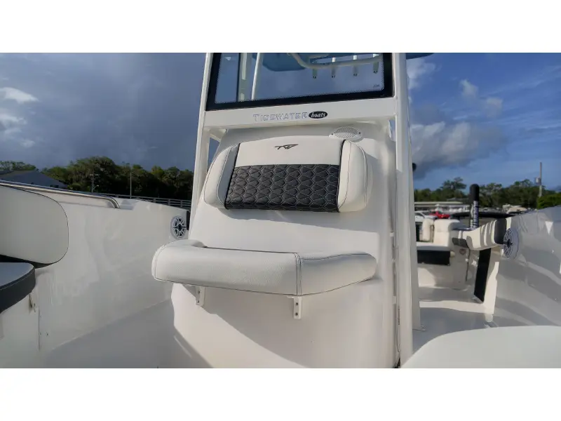 2026 Tidewater 220LXF