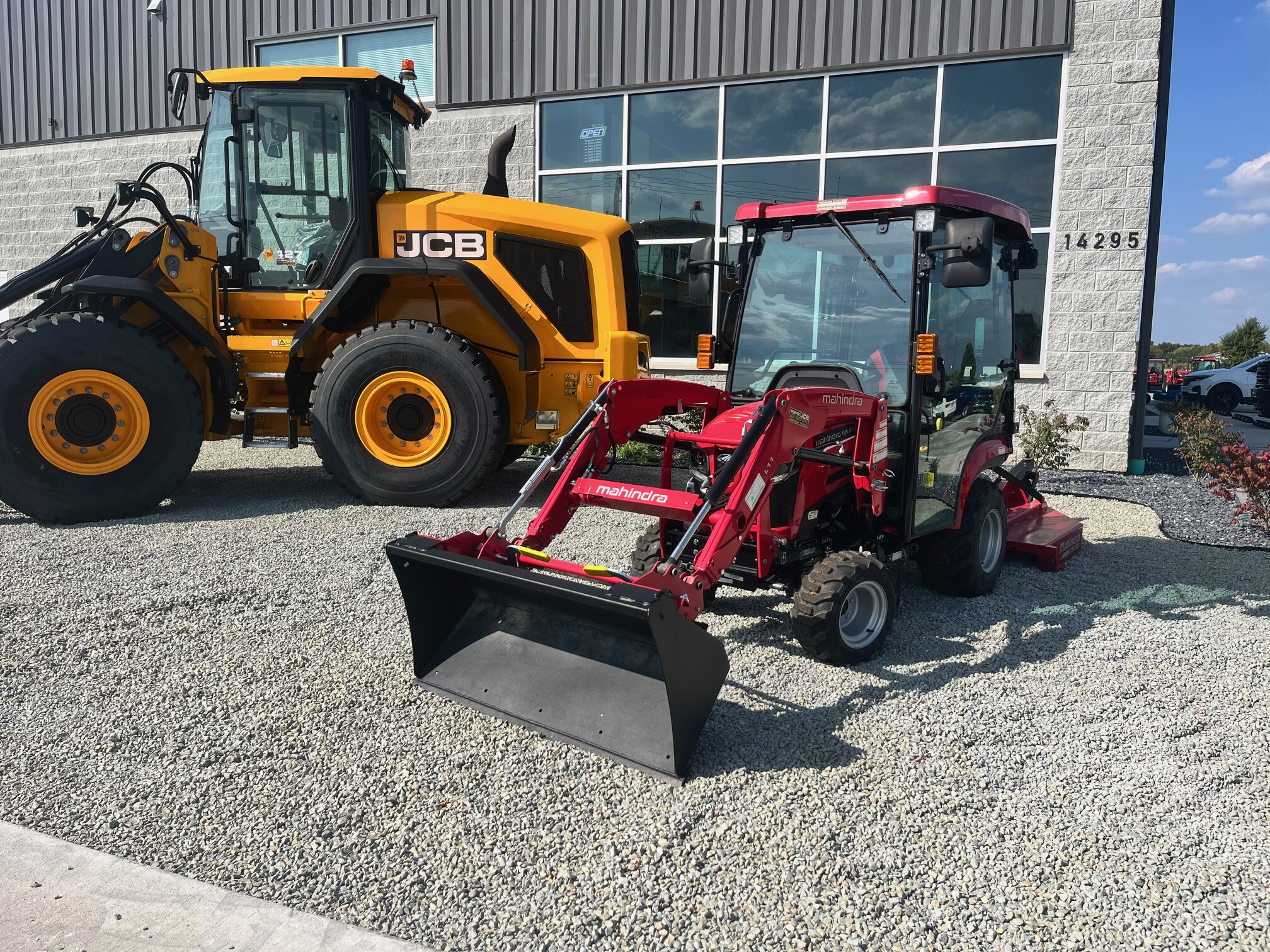 2025 Mahindra 1126 HST Cab in Mishawaka, IN