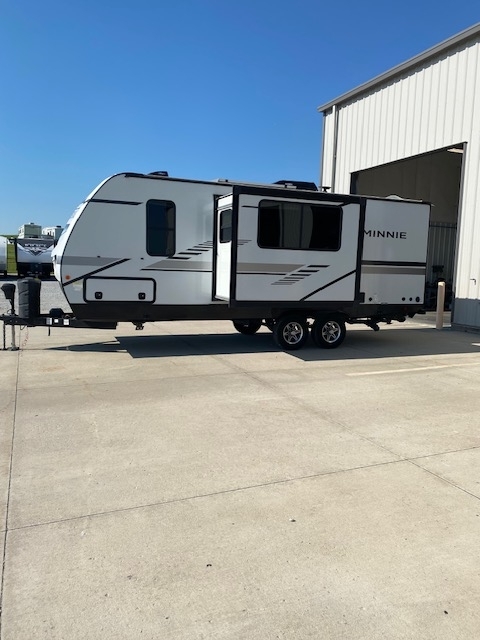 2022 Winnebago Micro Minnie 2201MB in tiffin IA