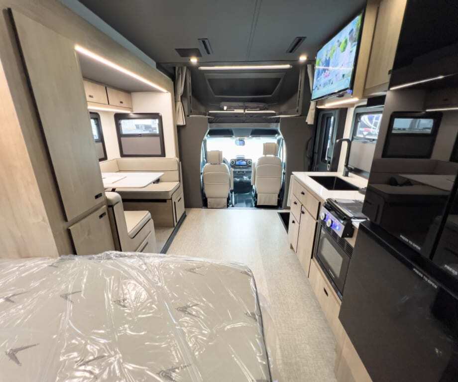 2026 Grand Design LINEAGE SERIES M 25FW-FBP in sanford FL