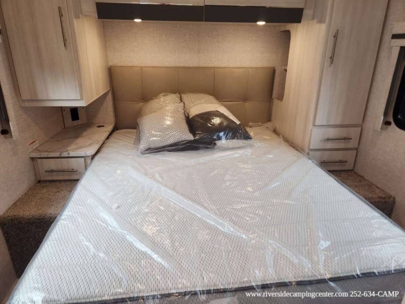 A photo of this 2025 Thor Motor Coach Vegas 26.1