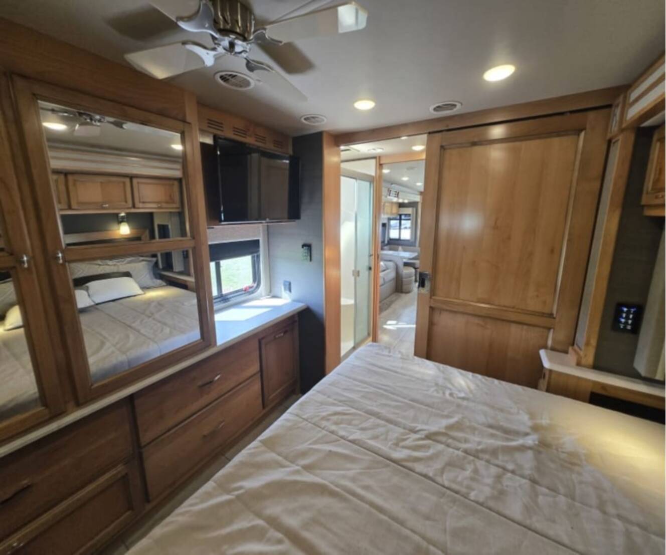 A photo of this 2021 Tiffin OPEN ROAD 32SA