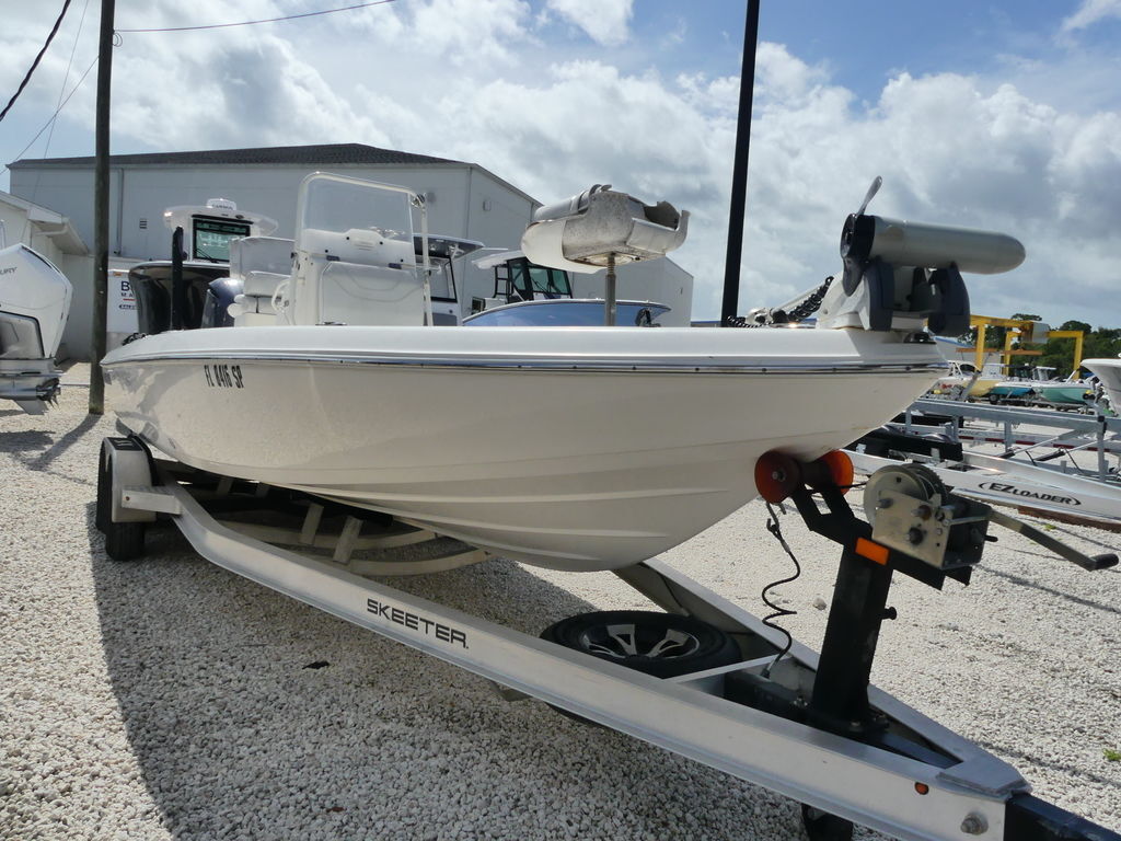 2019 Skeeter SX240 in bradenton FL