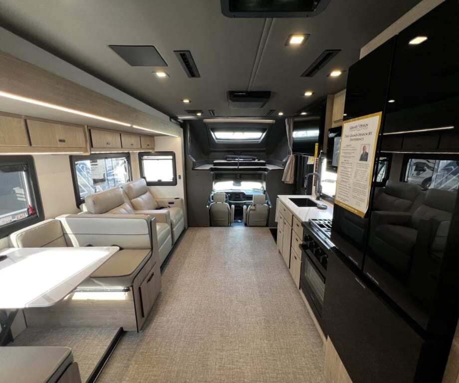 2026 Grand Design LINEAGE SERIES F 31ZW-FBP in port st. lucie FL