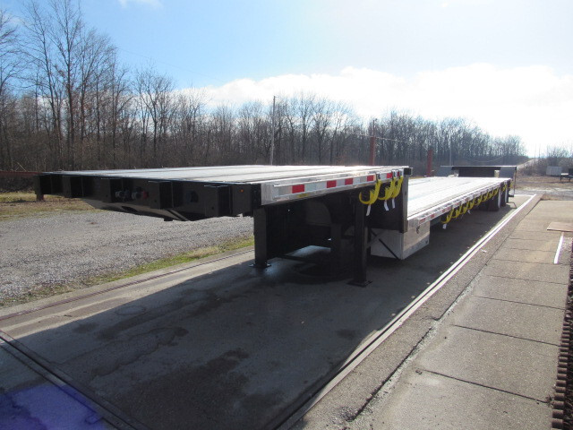 2023 Great Dane Trailers 48' X 102" Step Deck Moffett Trailer in Grabill, IN