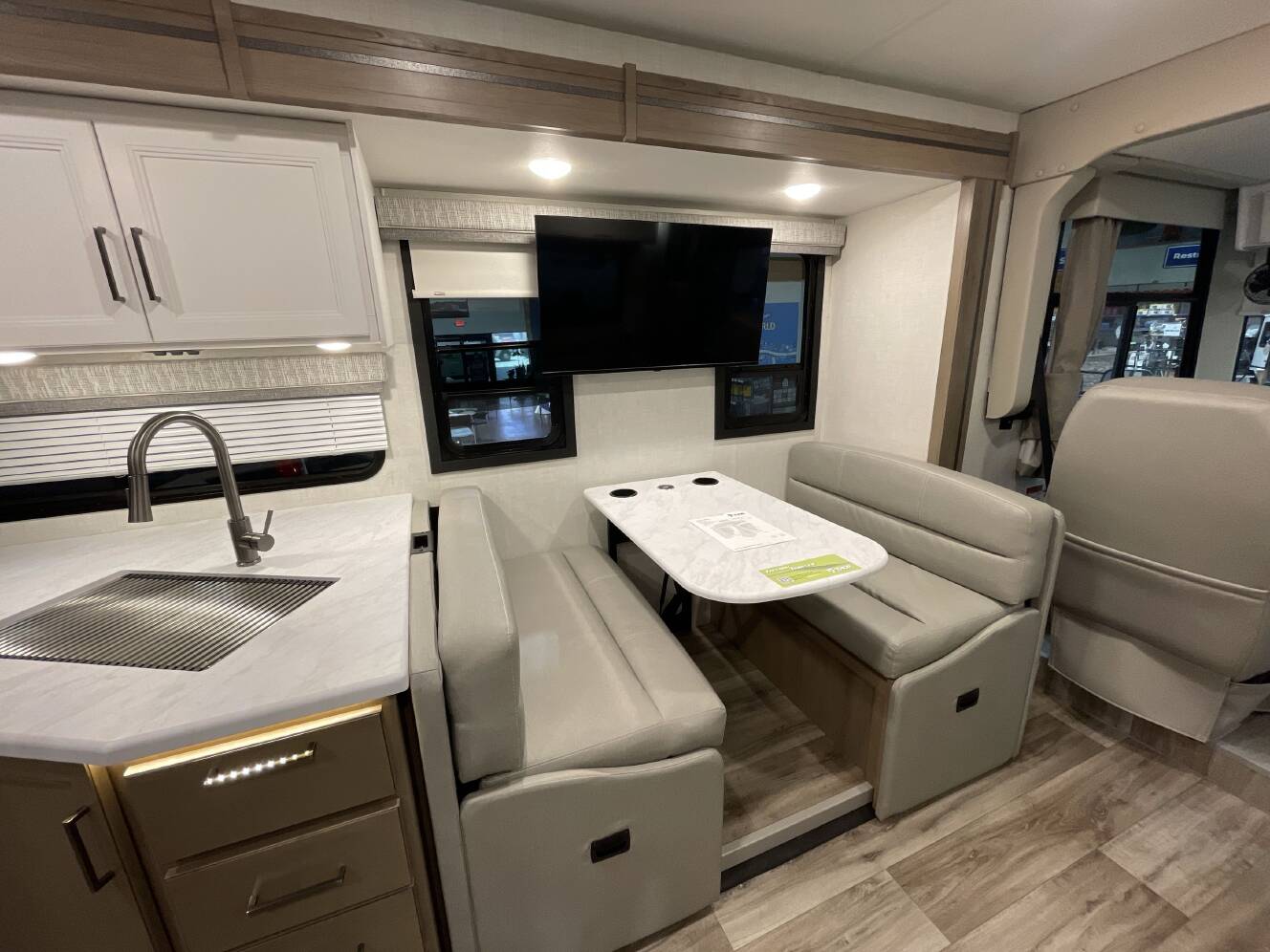 A photo of this 2027 Thor FREEDOM TRAVELER A32