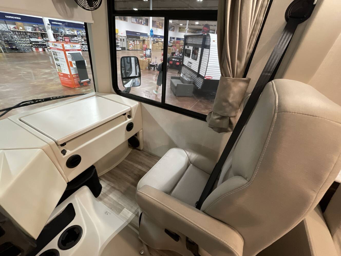 A photo of this 2027 Thor FREEDOM TRAVELER A32