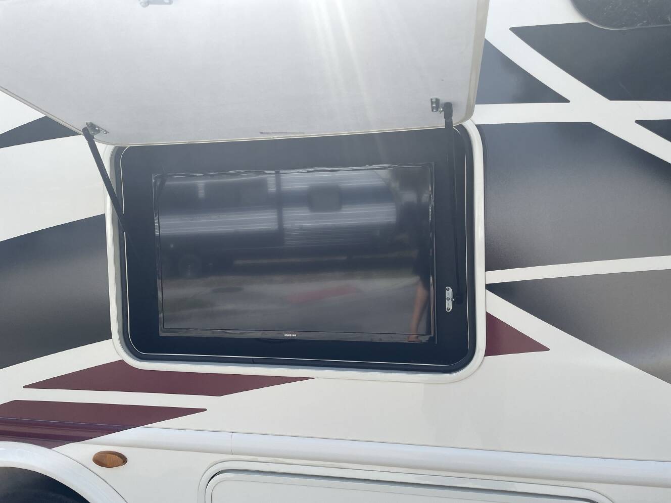 A photo of this 2022 Thor HURRICANE 29M