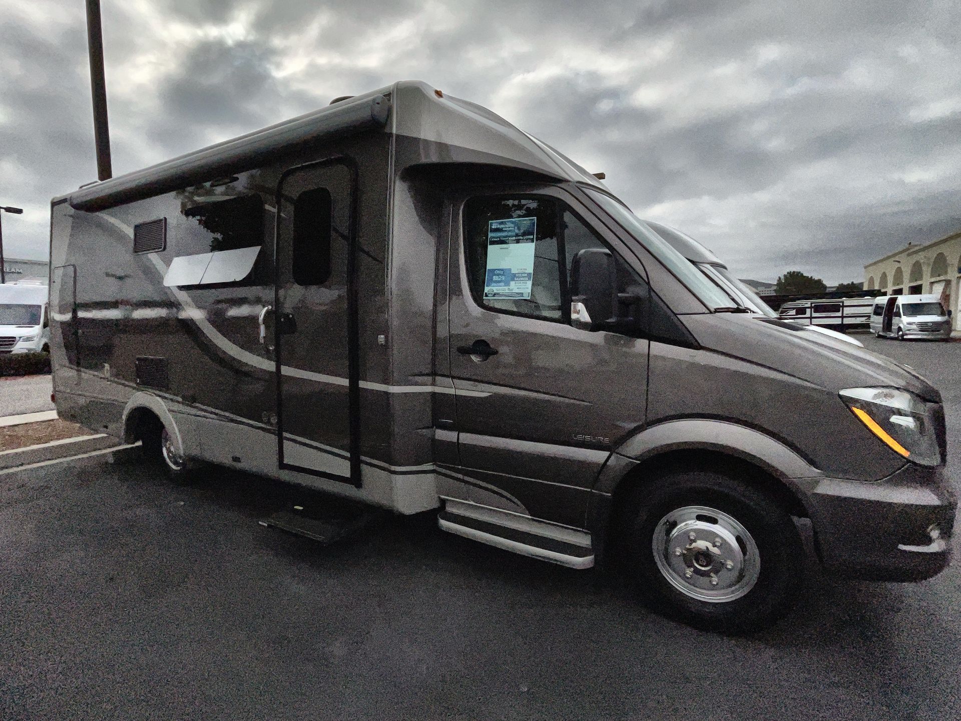 2015 Leisure Travel Vans Unity U24MB in san marcos CA