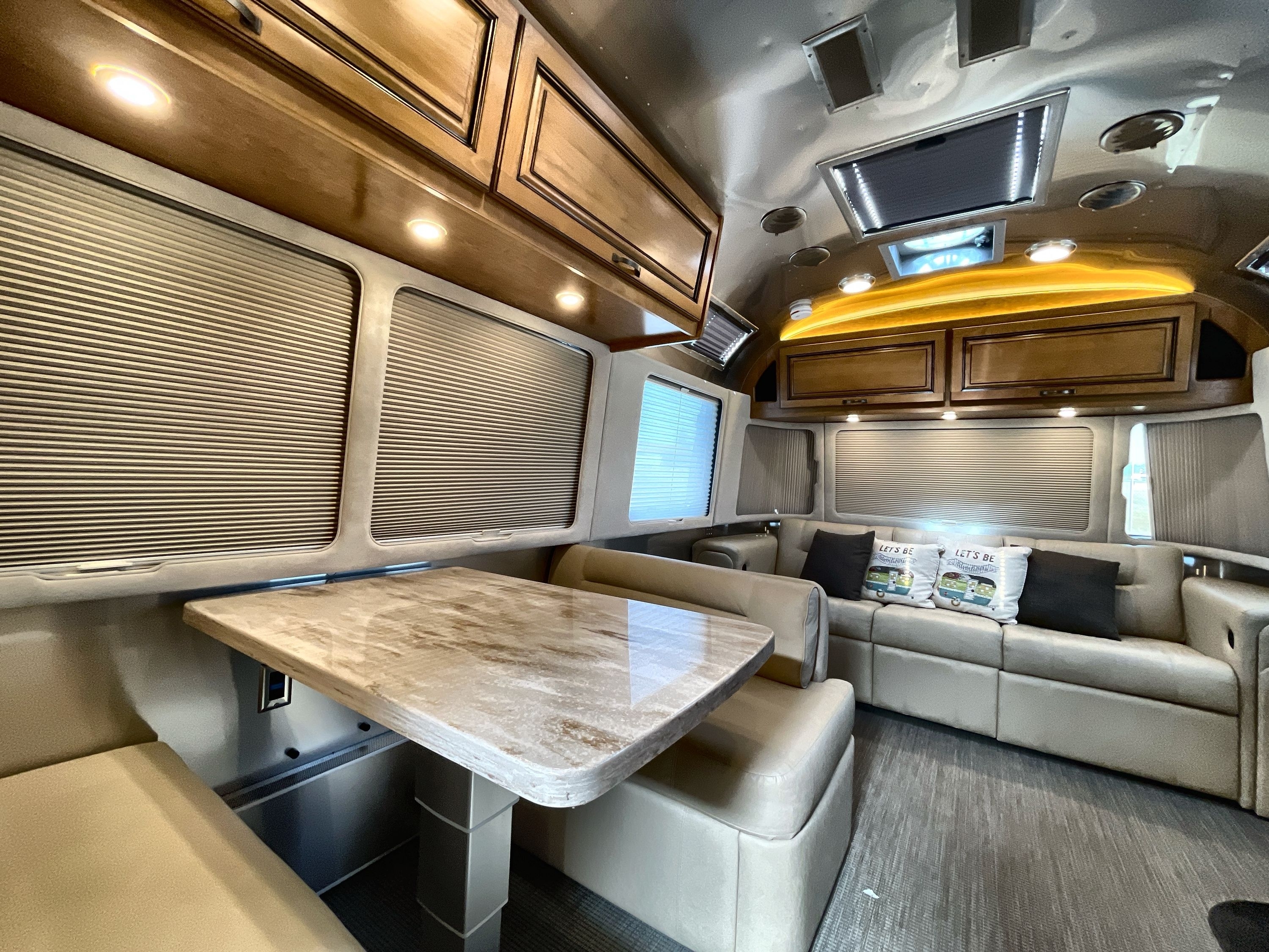 2020 Airstream CLASSIC 30RB TWIN in avondale AZ