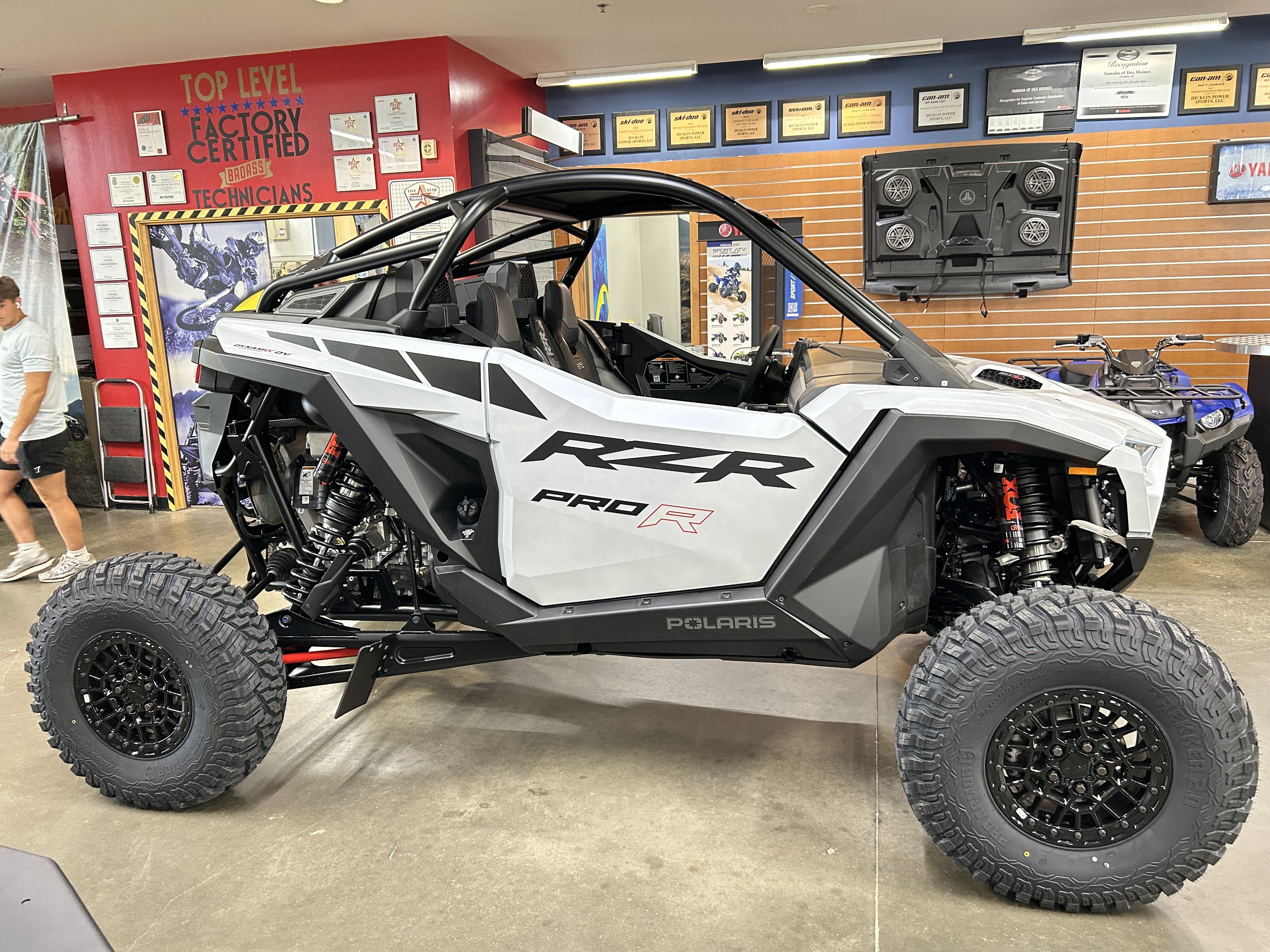 2026 Polaris RZR Pro R Ultimate in grimes IA