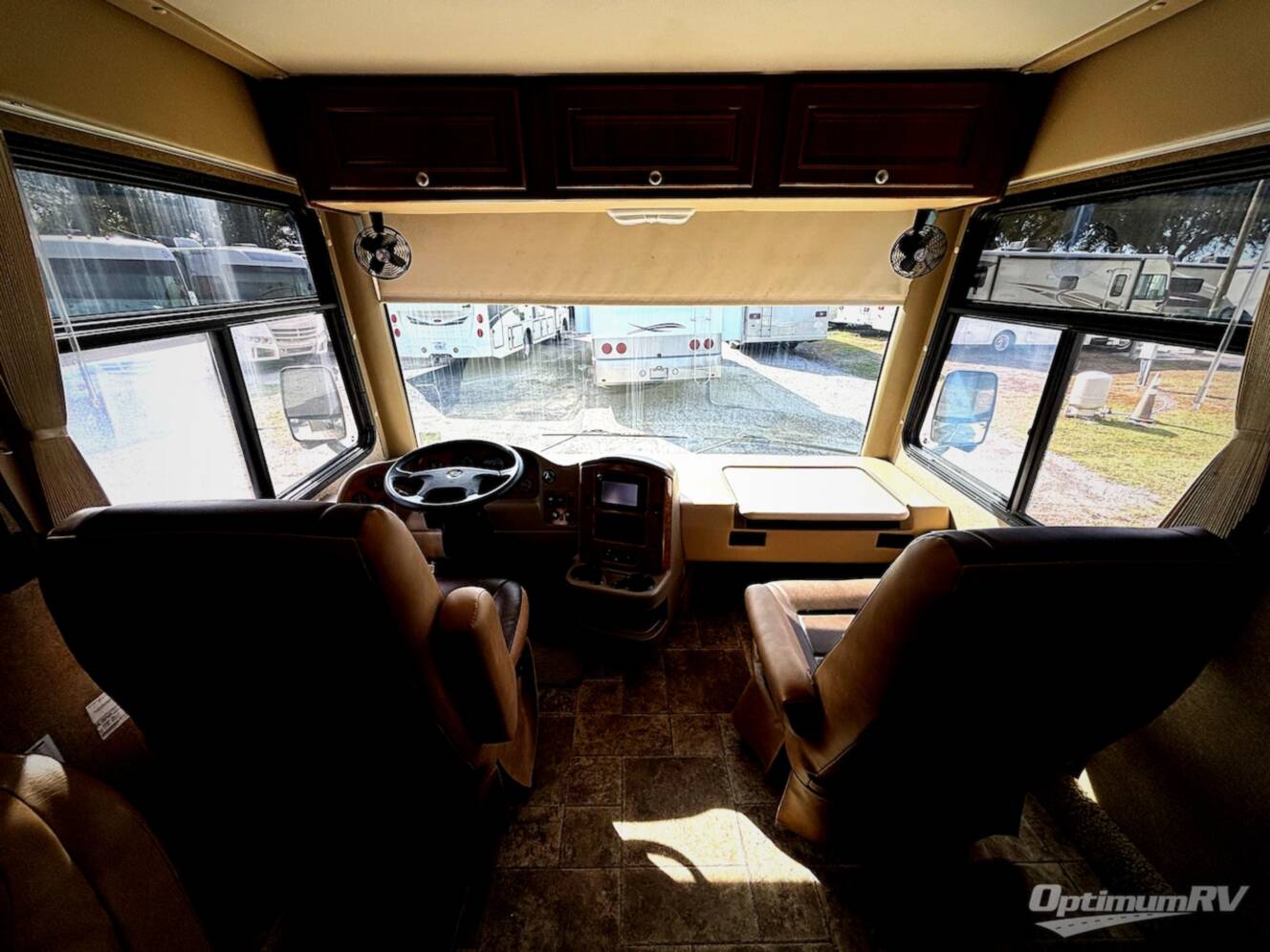 A photo of this 2014 Thor Palazzo 33 2