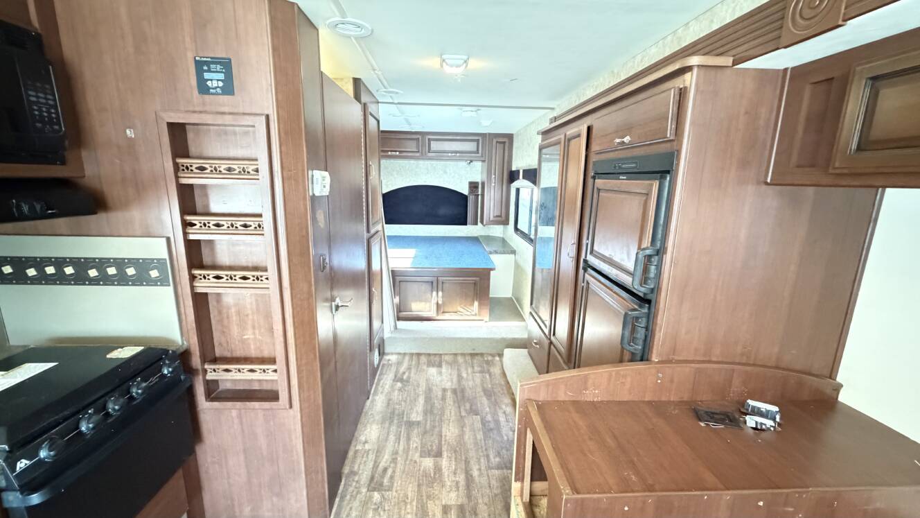 A photo of this 2013 Fleetwood STORM 28MS