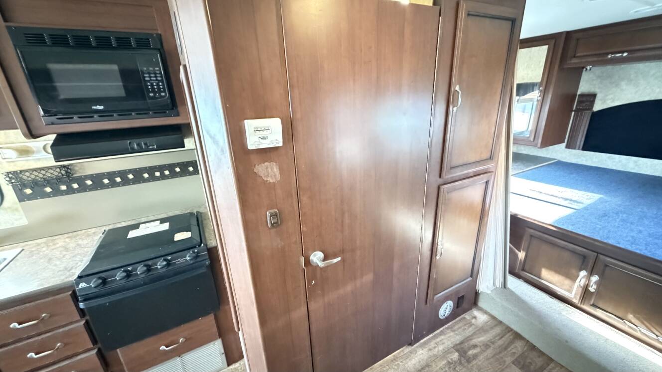 A photo of this 2013 Fleetwood STORM 28MS