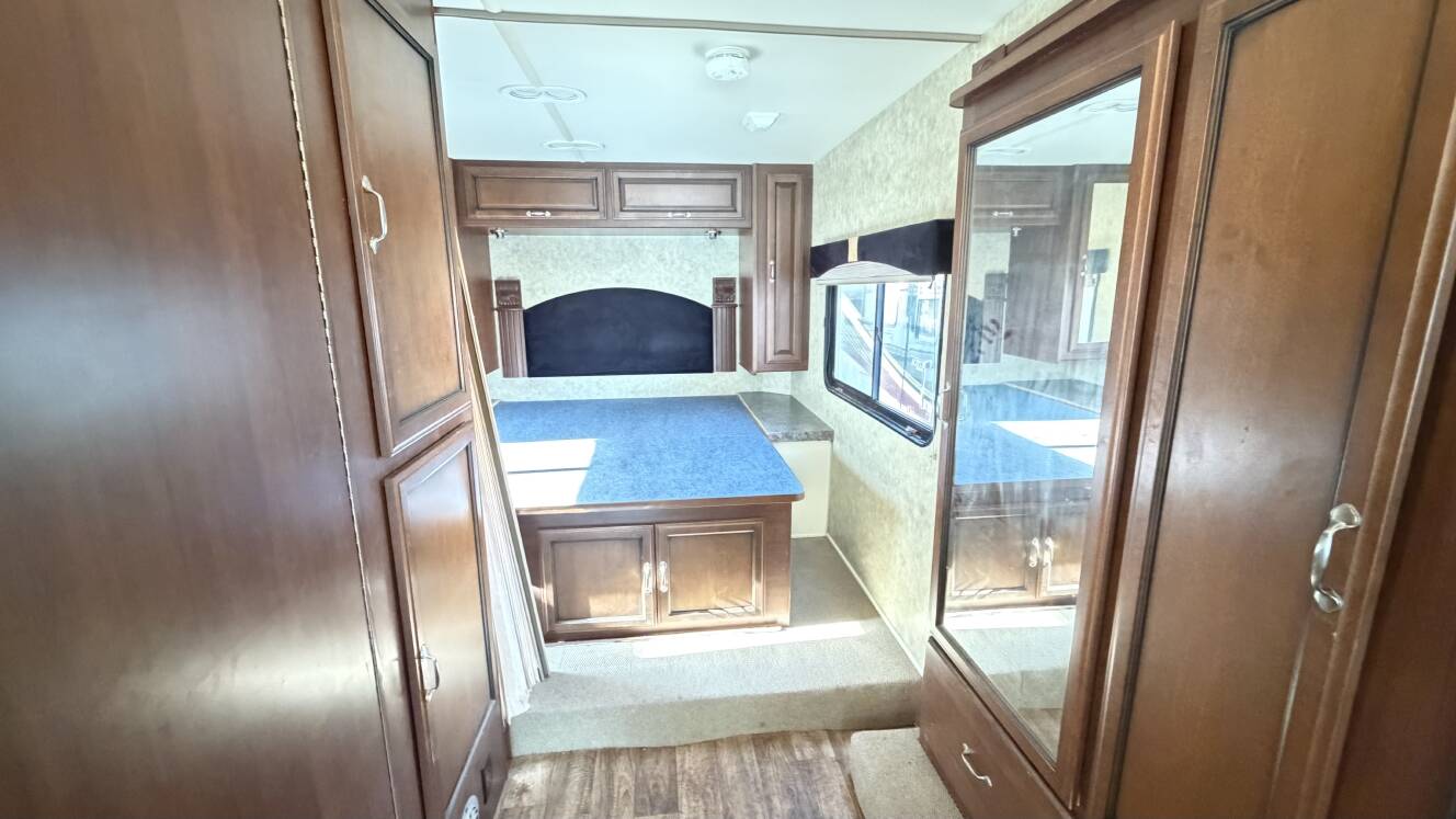 A photo of this 2013 Fleetwood STORM 28MS