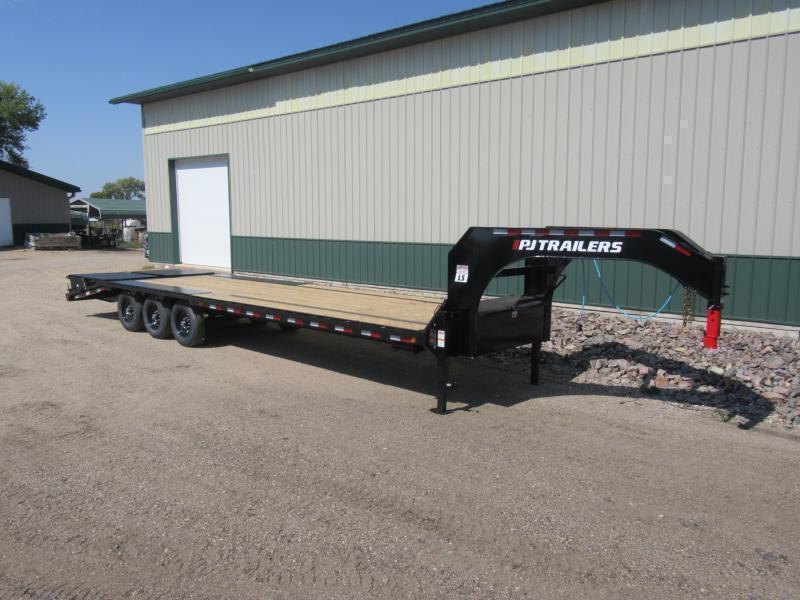 2025 PJ Trailers 30' Low-Pro Triple Axle Gooseneck in Renville, MN