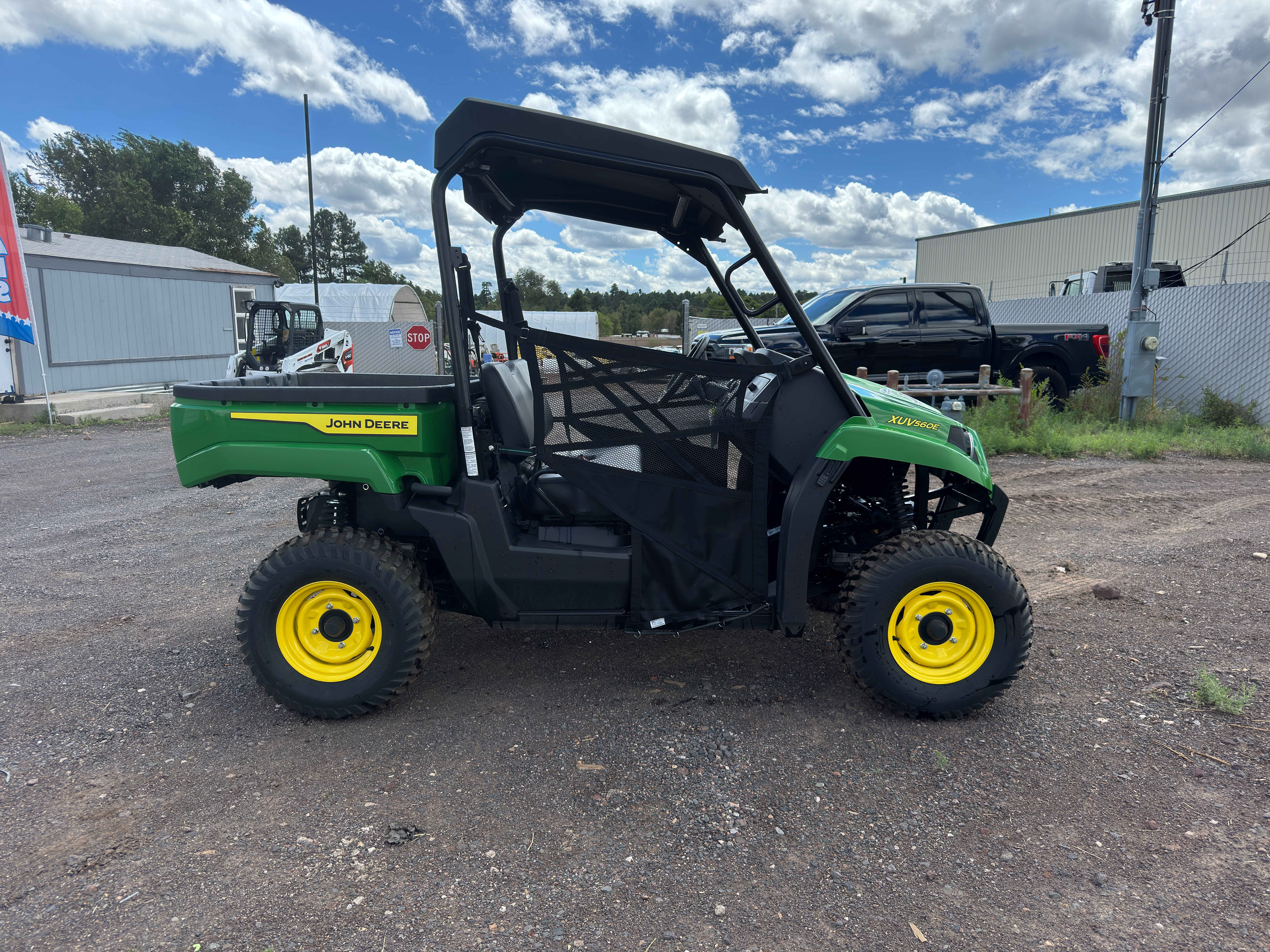 2024 JOHN DEERE Gator XUV560E Base in Flagstaff, AZ