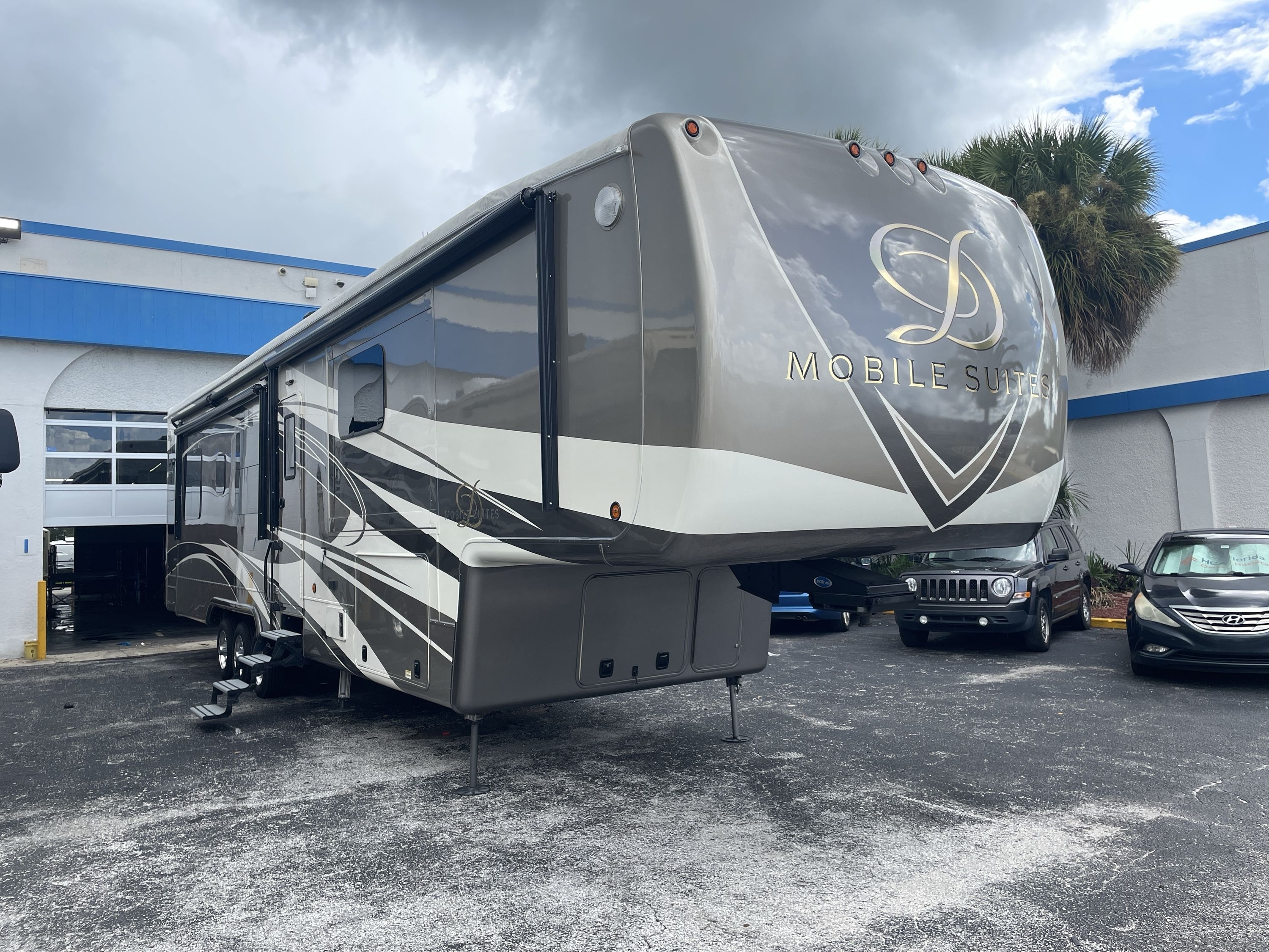 2020 DRV LUXURY SUITES MOBILE SUITES HOUSTON in kissimmee FL