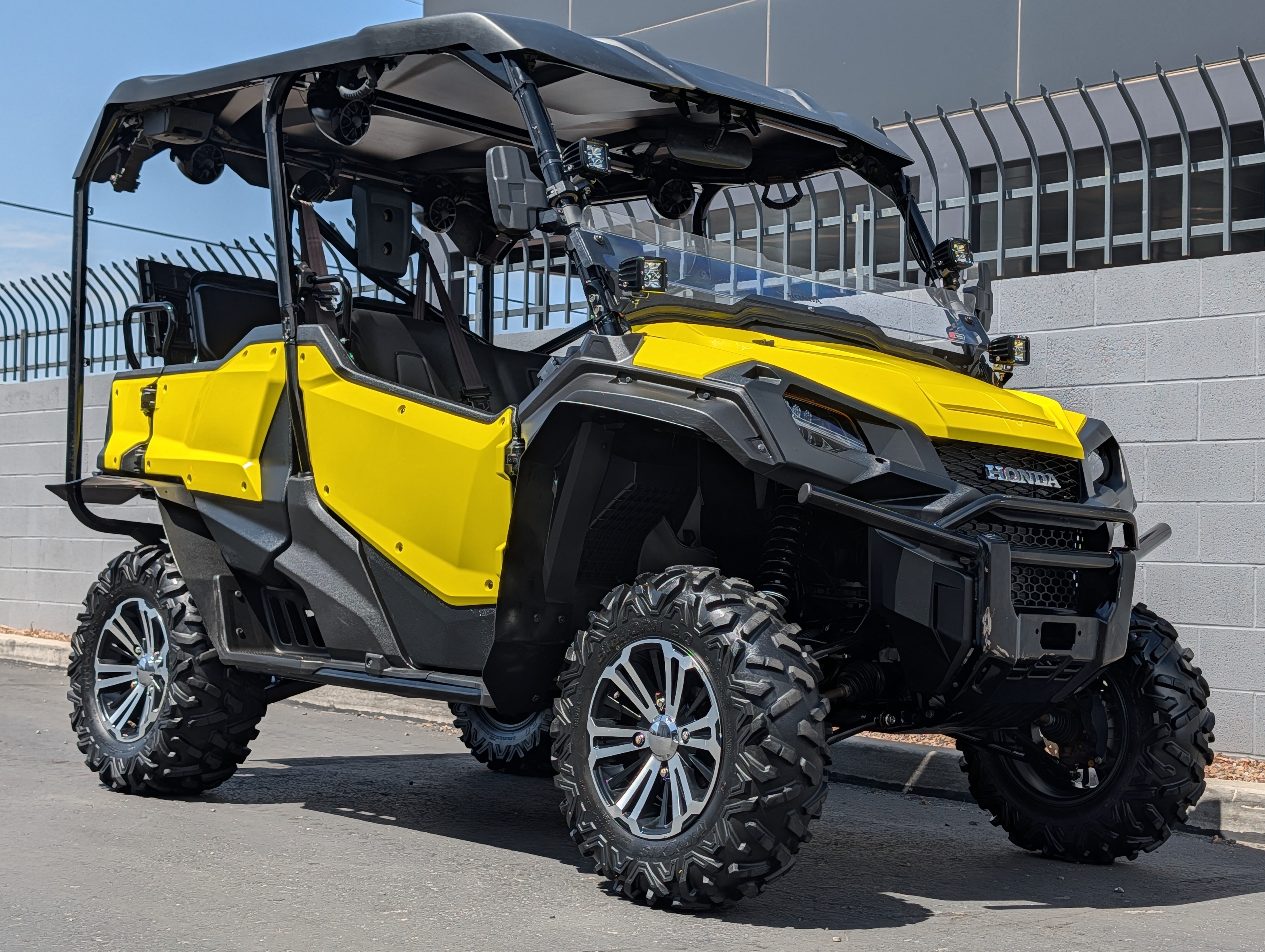 2018 Honda Pioneer 1000-5 Deluxe UTV/Utility ATV