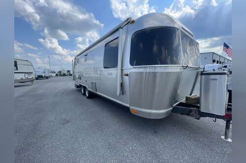 2016 Airstream LAND YACHT 28FB in breaux bridge LA