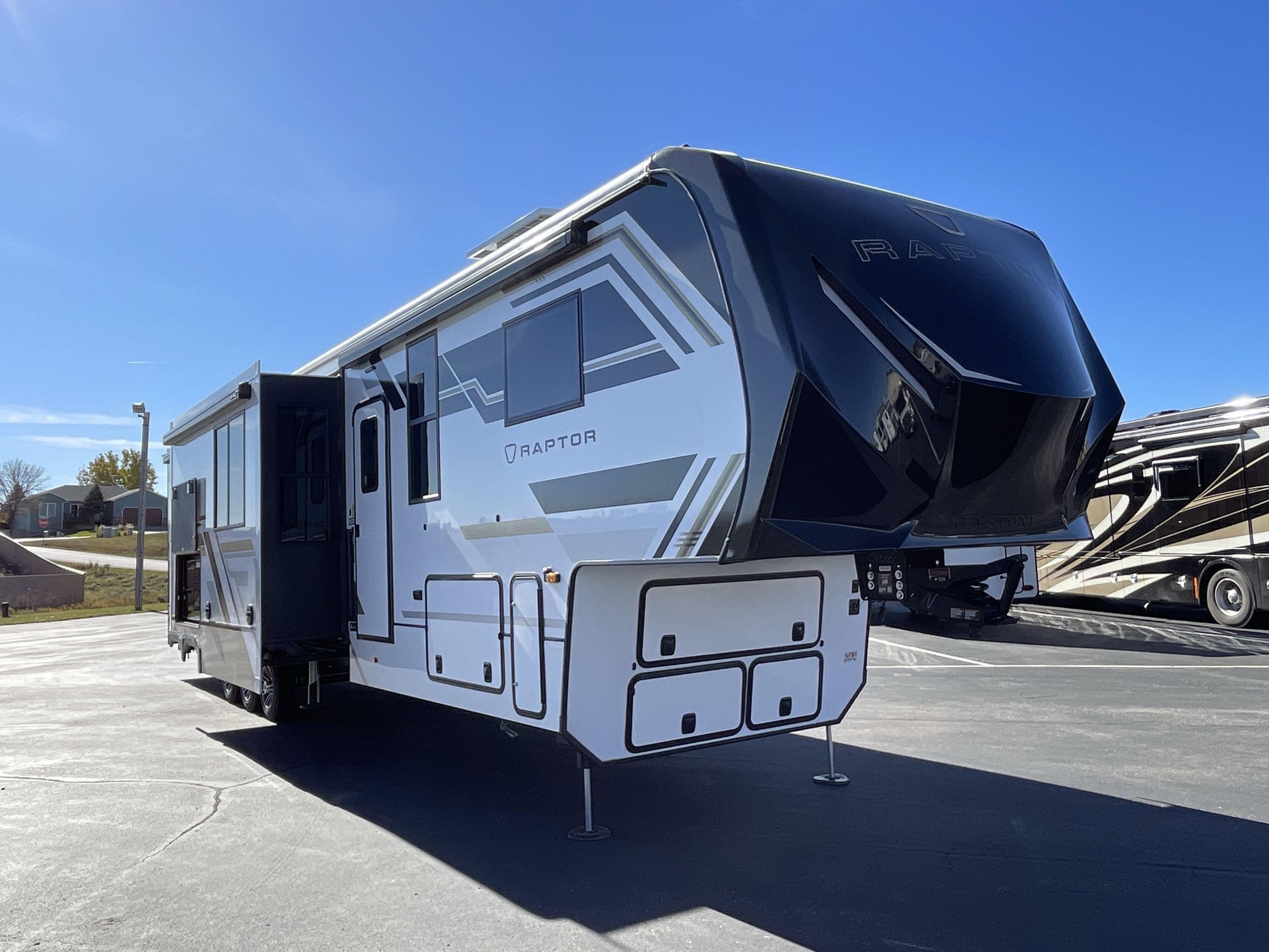 2026 Keystone RAPTOR 433 in summerset SD