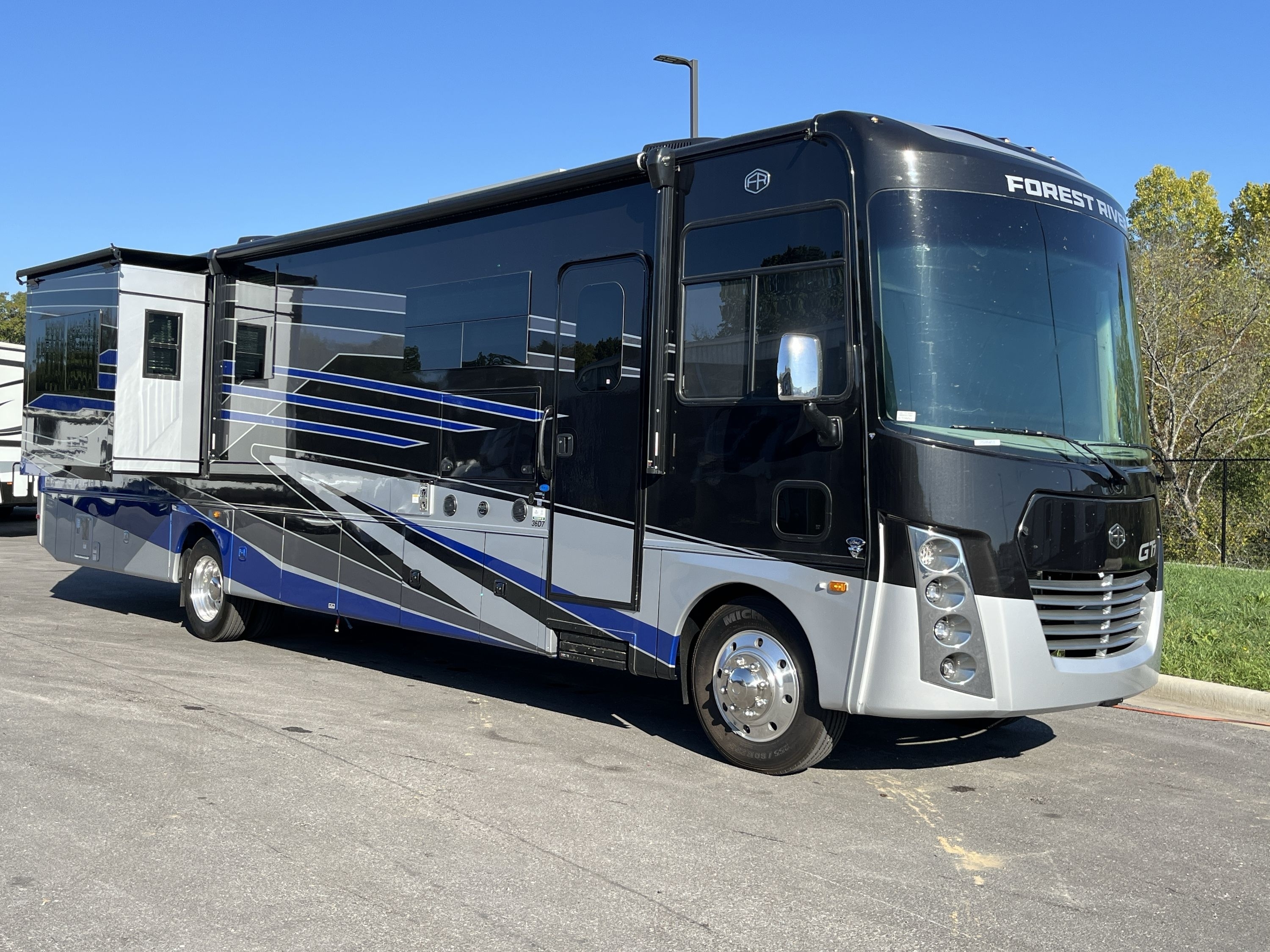 2026 Forest River GEORGETOWN 7 SERIES 36D 36D7 in branson MO