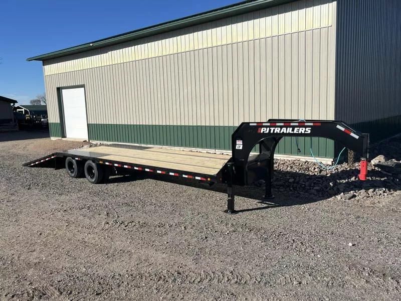 2026 PJ Trailers 34' Low-Pro with Hydraulic Dove in Renville, MN