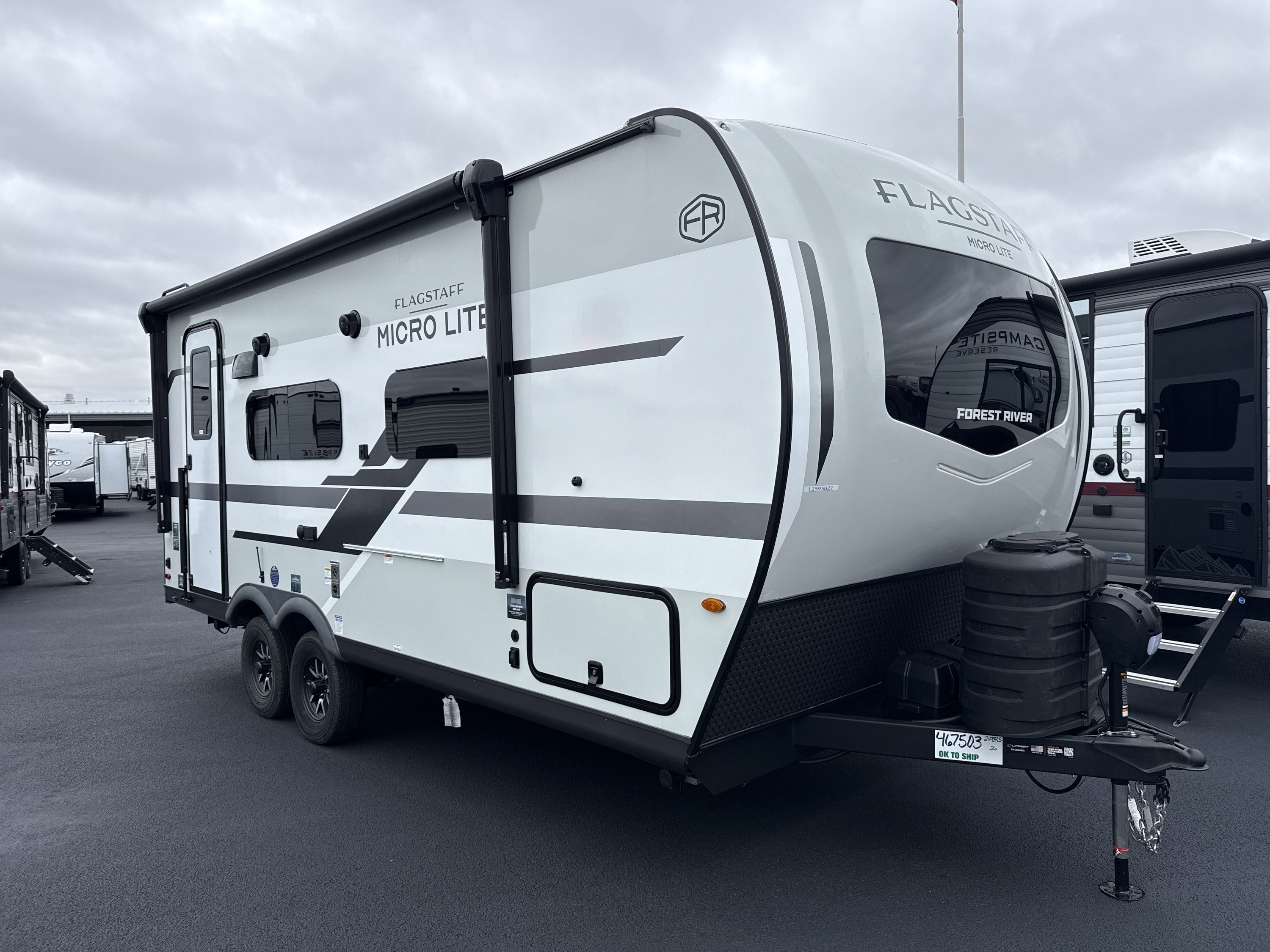 2026 Forest River FLAGSTAFF MICRO LITE 21FBRS in roscoe IL
