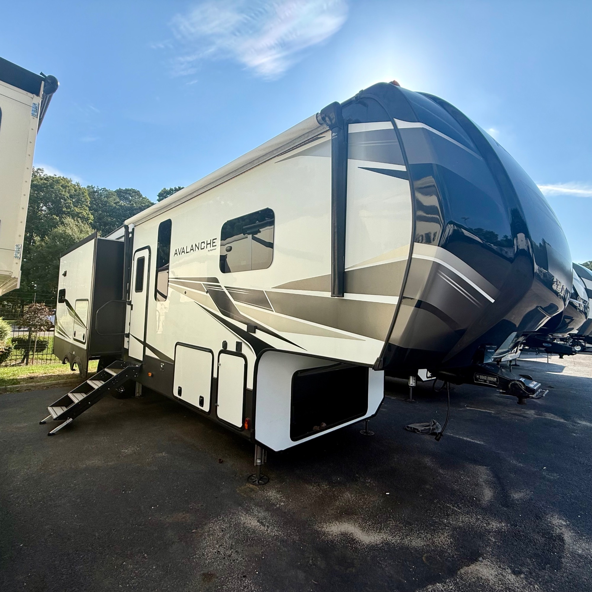 2020 Keystone AVALANCHE 333MK in newport news VA
