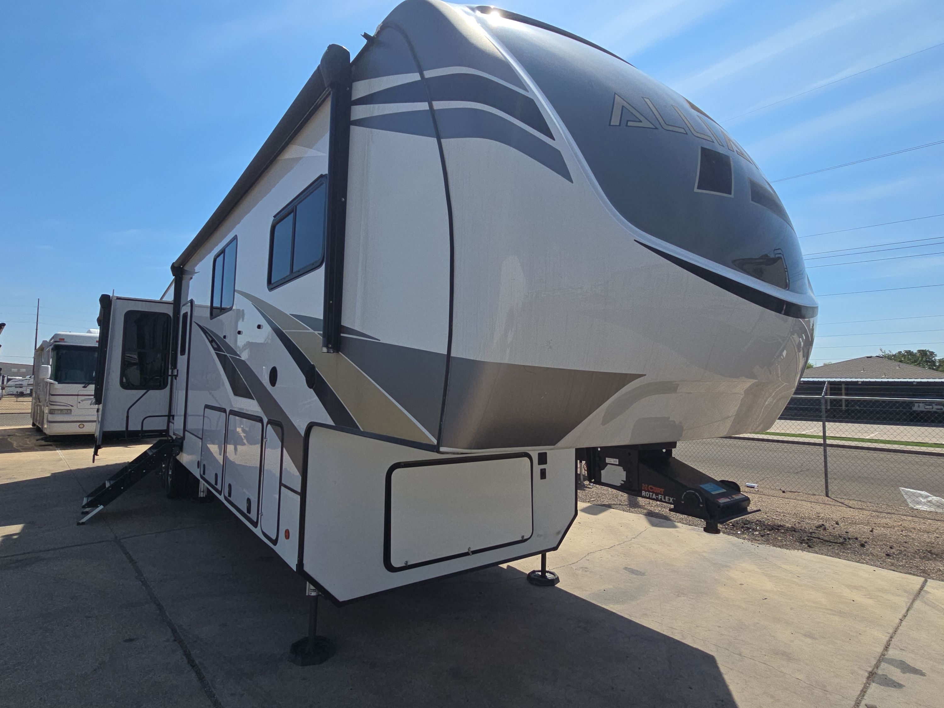 2022 Alliance PARADIGM 390MP in lubbock TX