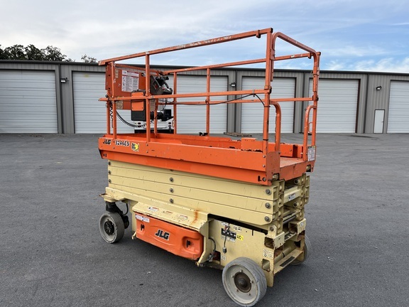 2017 JLG 3246ES in Jasper, GA