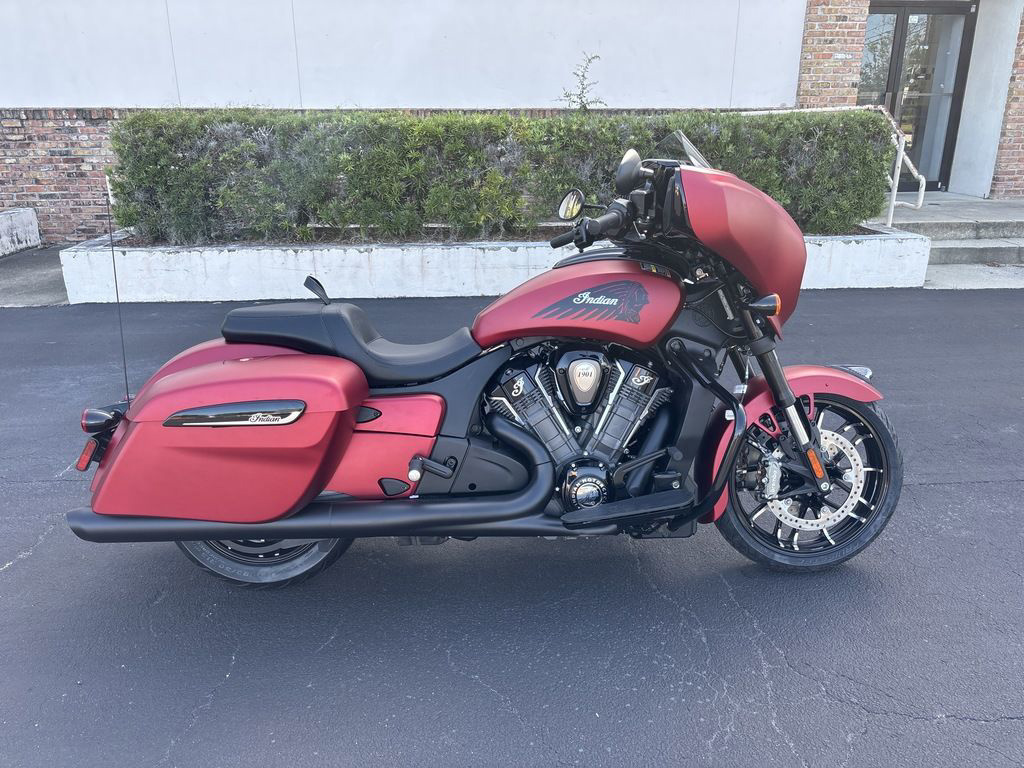 2026 Indian Chieftain Powerplus Dark Horse Sunset Red Smoke DARK HORSE in Daytona Beach, FL