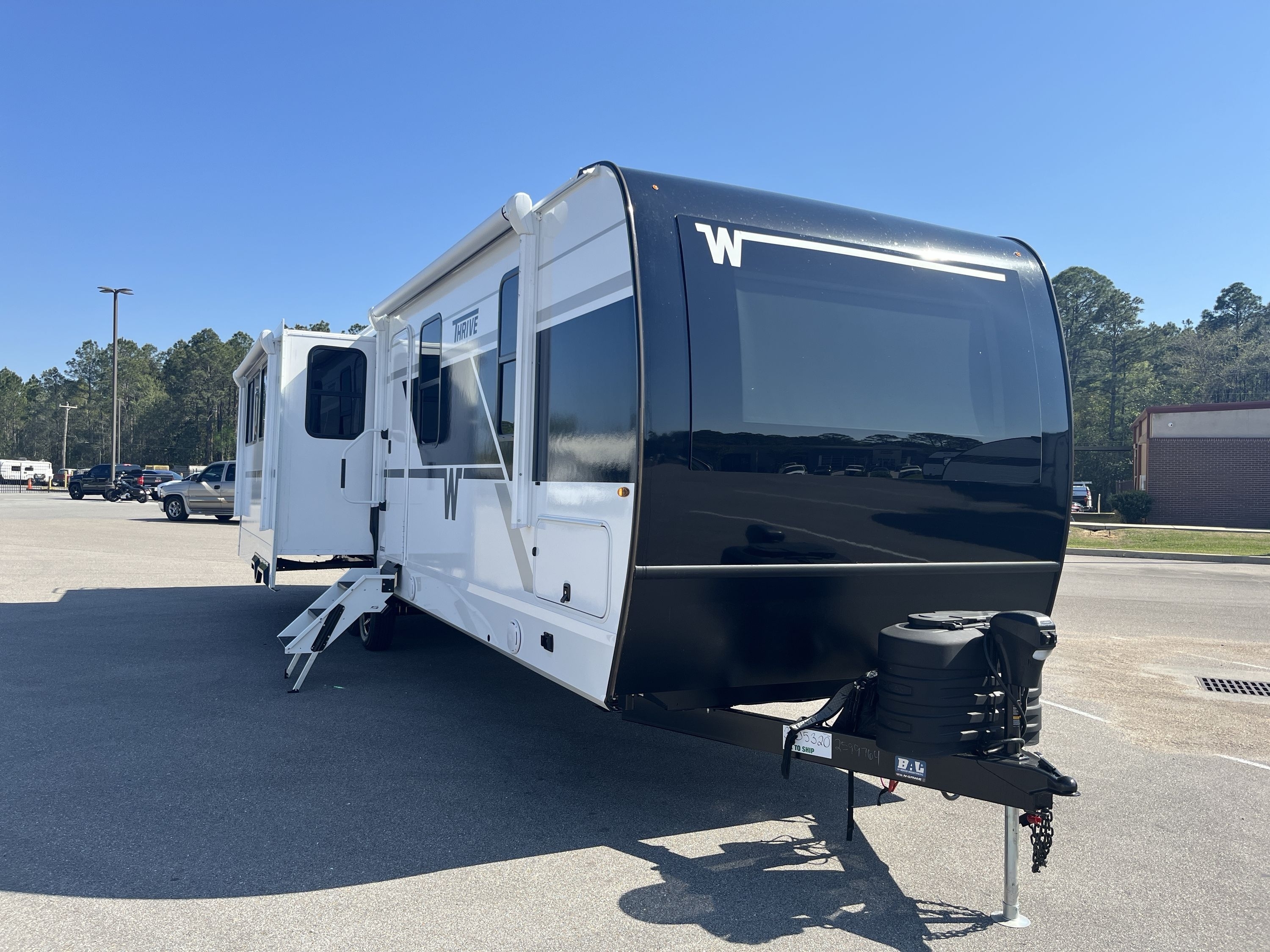 2026 Winnebago THRIVE 29RLO in biloxi MS