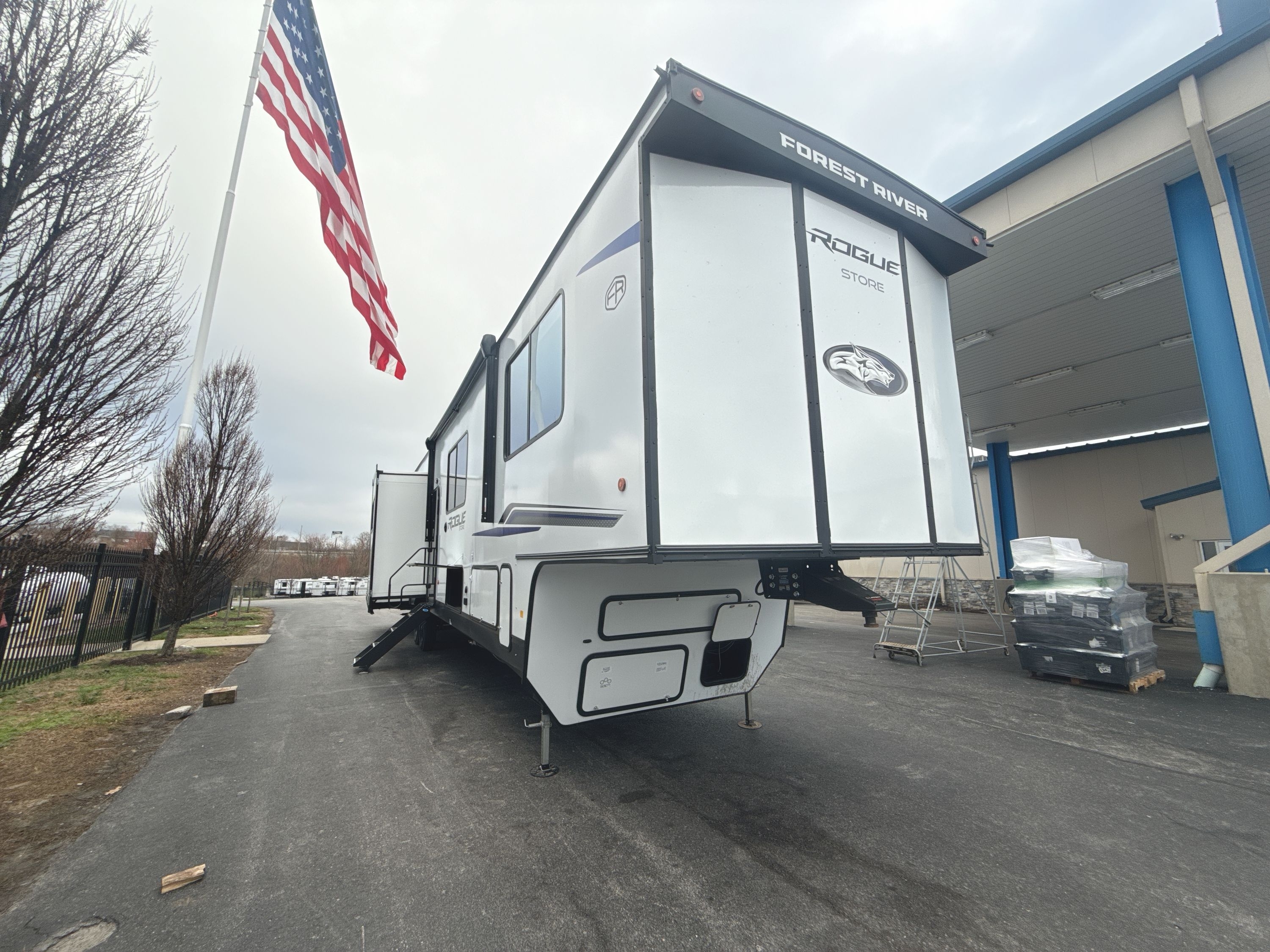2026 Forest River ROGUE 411STORE in georgetown KY