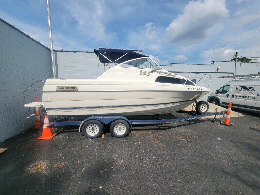 1997 Bayliner 2252 CAPRI CUDDY in norwalk OH