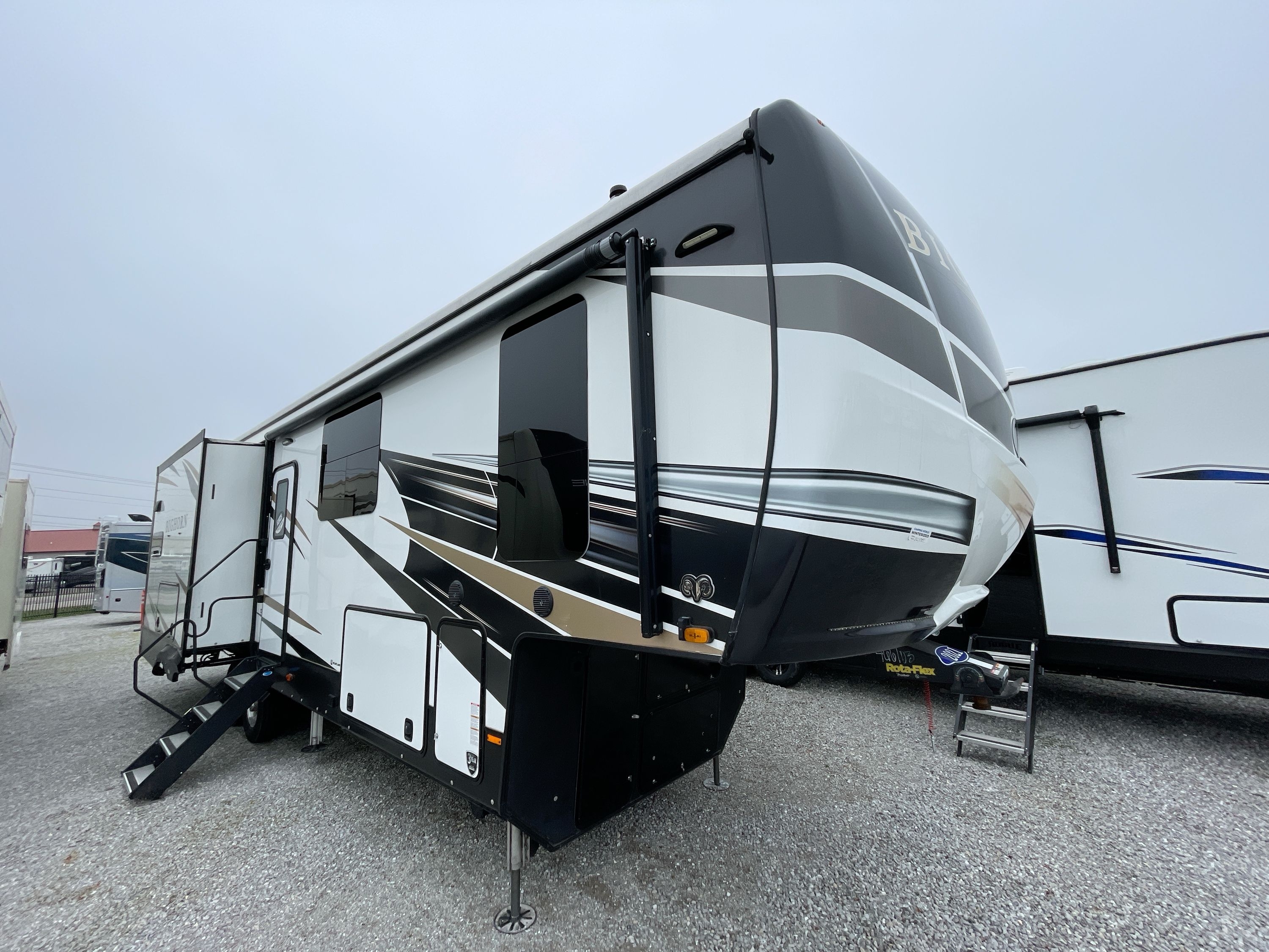 2021 Heartland BIGHORN 3120RK in richmond IN
