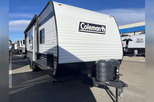 2026 Keystone COLEMAN 23B in golden CO