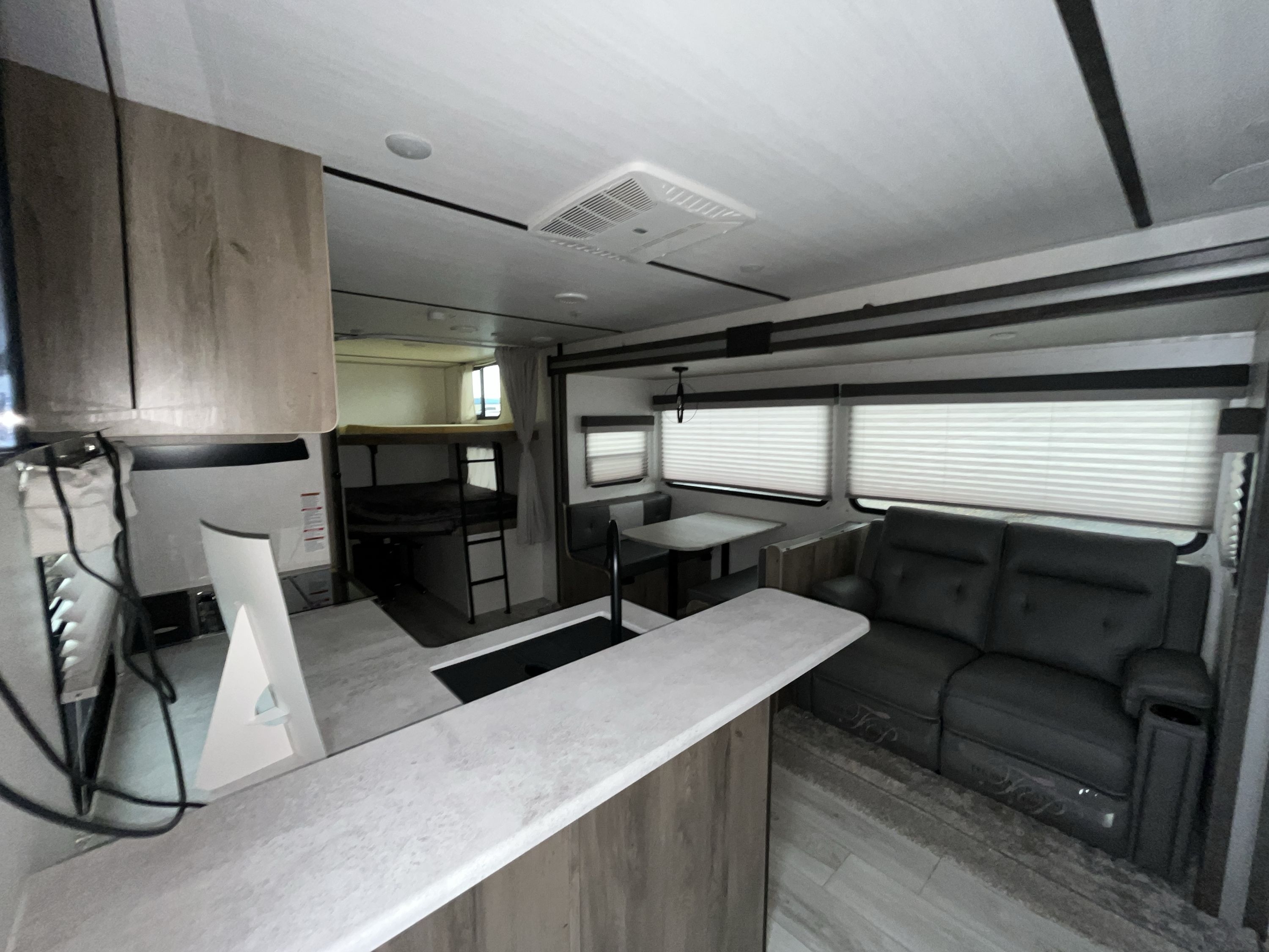 2022 Forest River SURVEYOR 276BHLE in syracuse NY